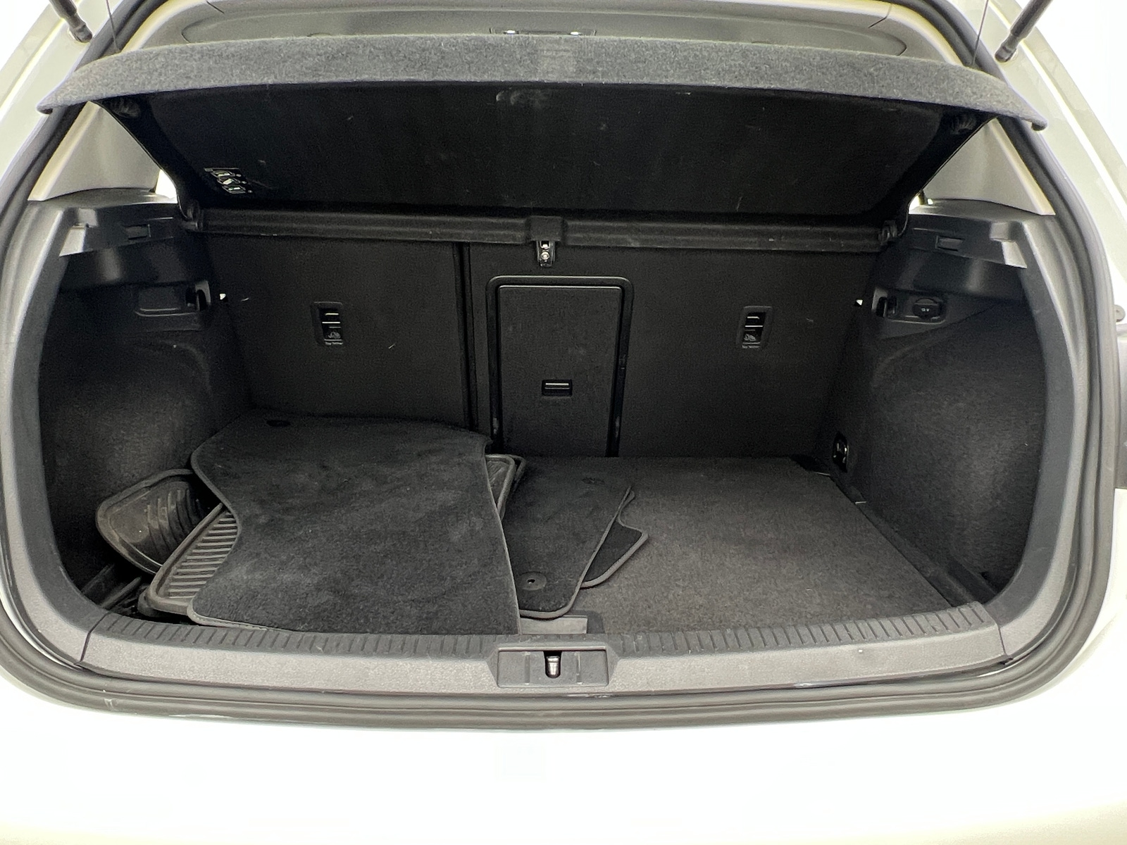 Thumbnail: 2015 Volkswagen Golf - 6