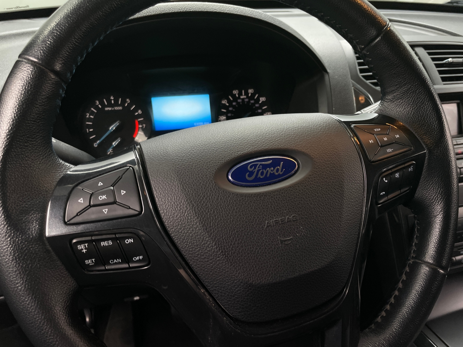 Thumbnail: 2018 Ford Explorer - 5