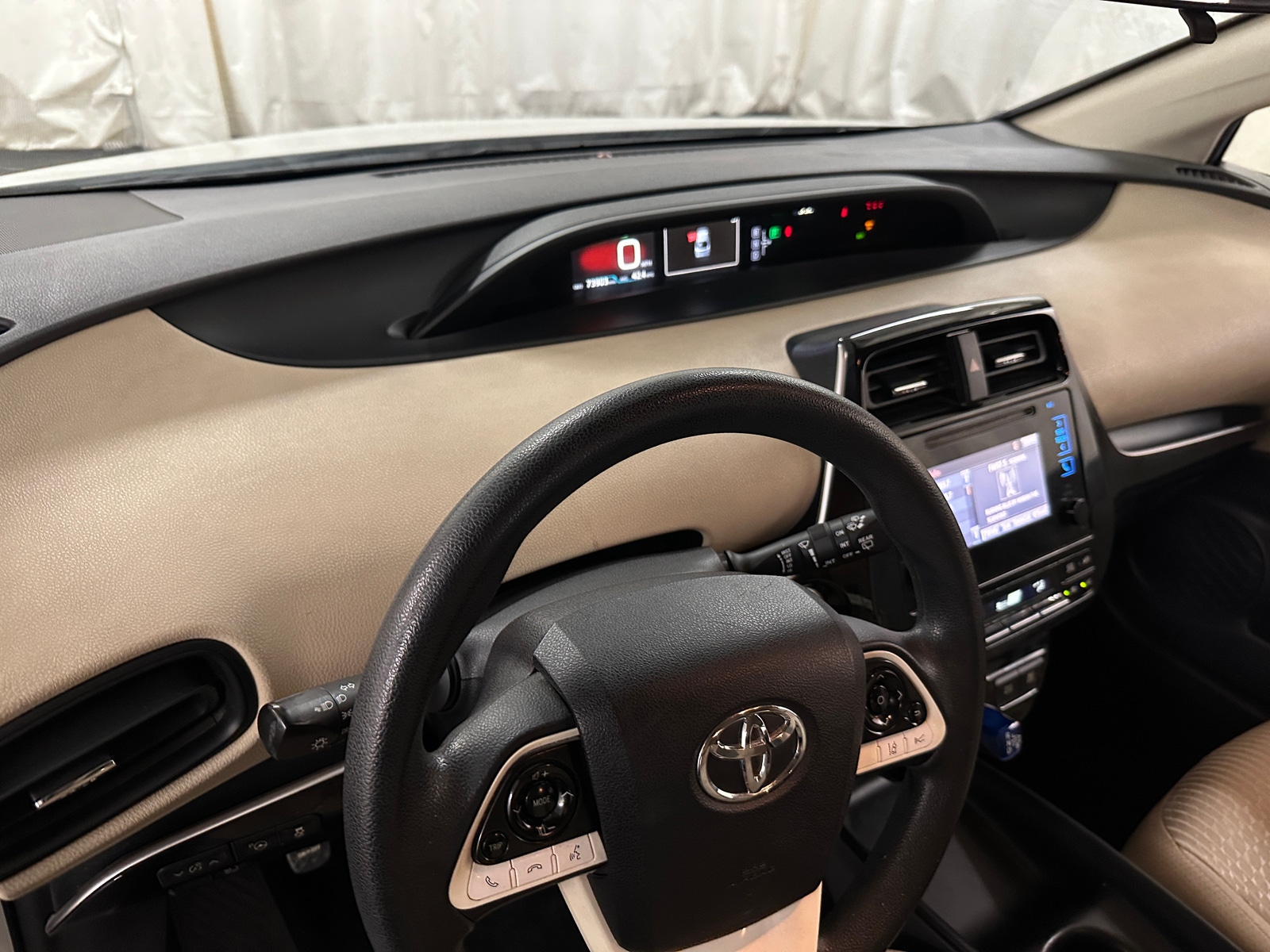 Thumbnail: 2017 Toyota Prius - 3