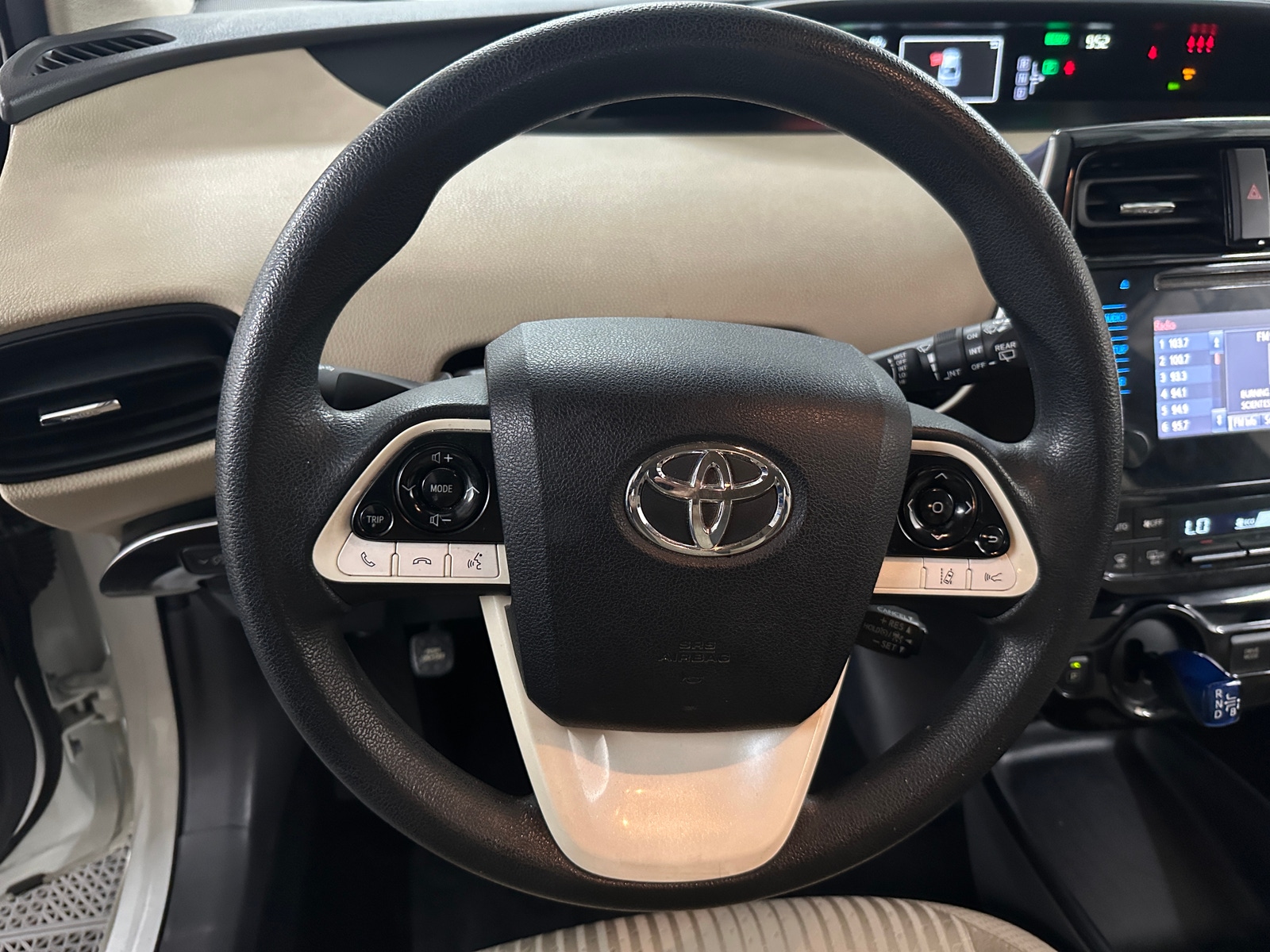 Thumbnail: 2017 Toyota Prius - 5