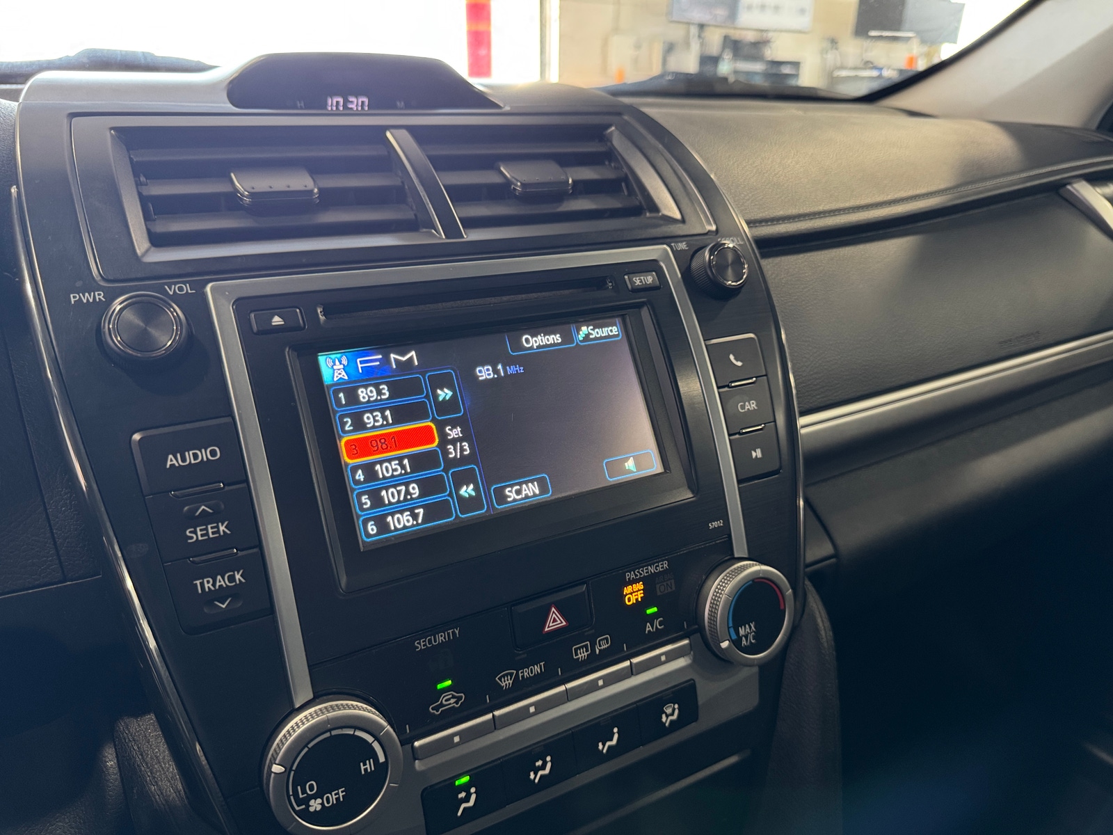 Thumbnail: 2012 Toyota Camry - 4