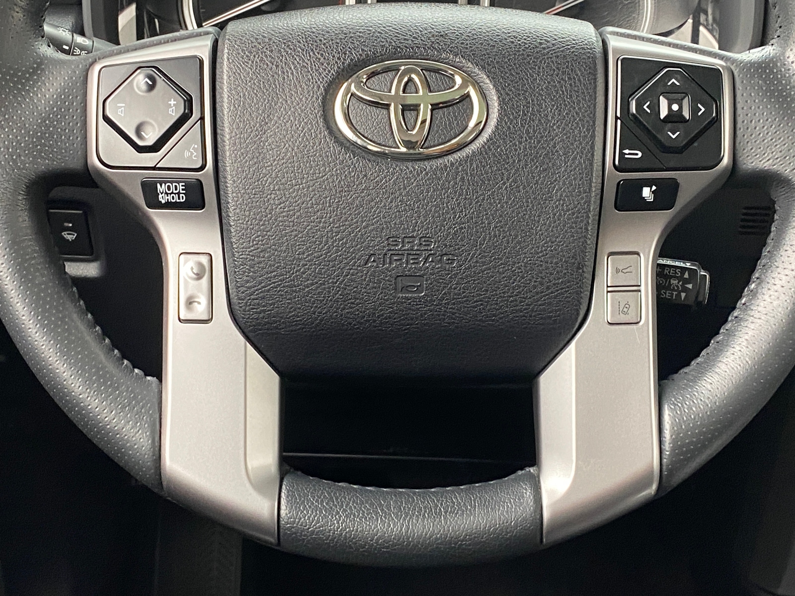 Thumbnail: 2022 Toyota 4Runner - 4