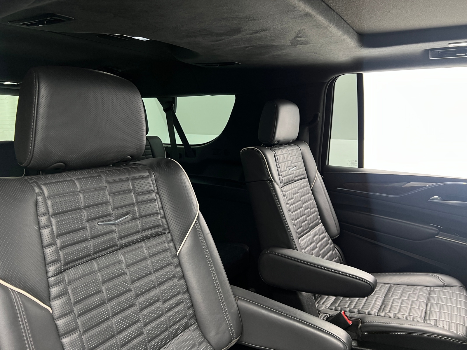 Thumbnail: 2021 Cadillac Escalade - 5