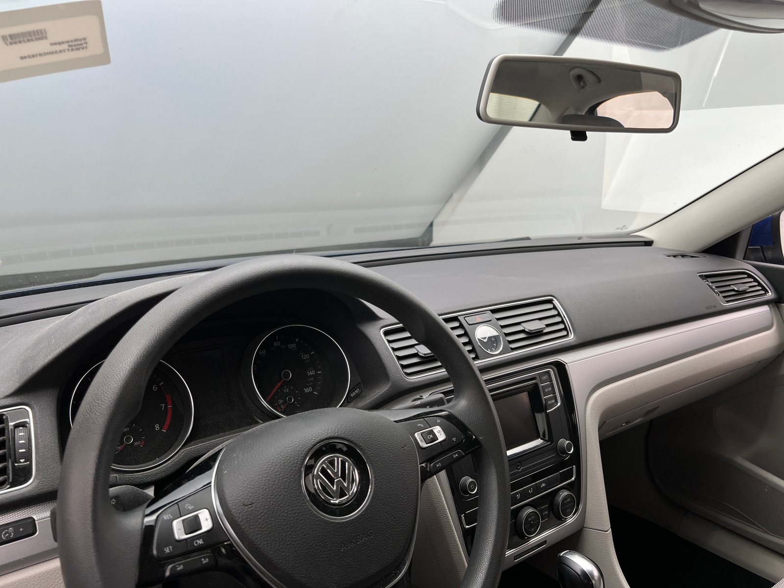 Thumbnail: 2017 Volkswagen Passat - 3