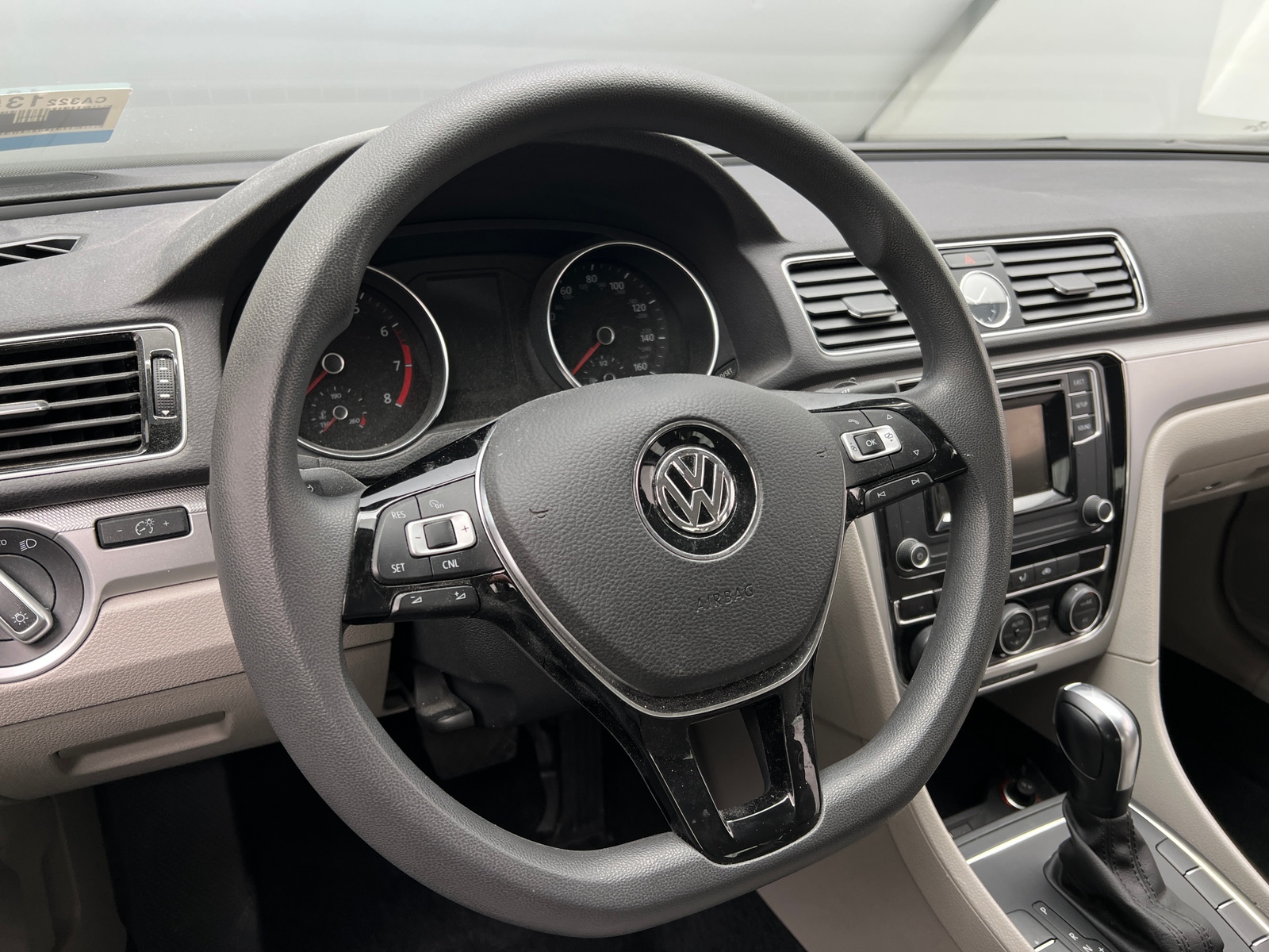 Thumbnail: 2017 Volkswagen Passat - 5