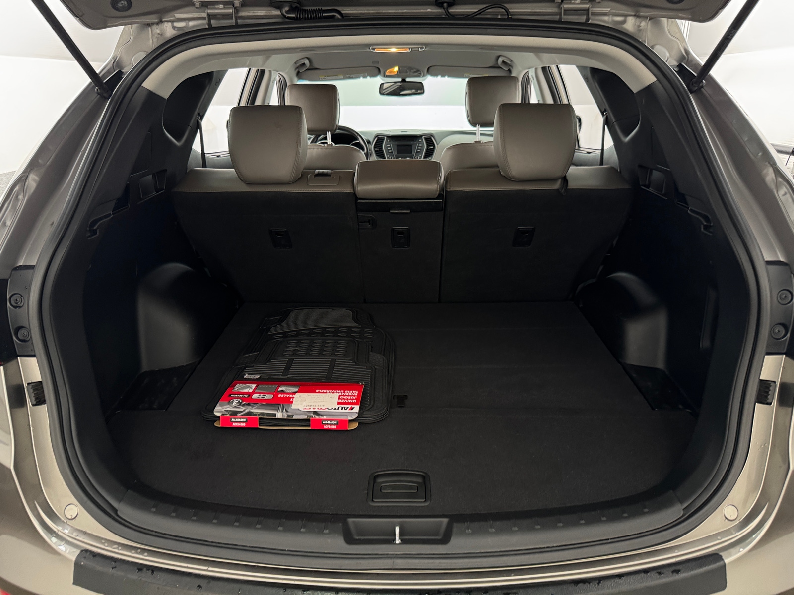 Thumbnail: 2015 Hyundai Santa Fe - 6