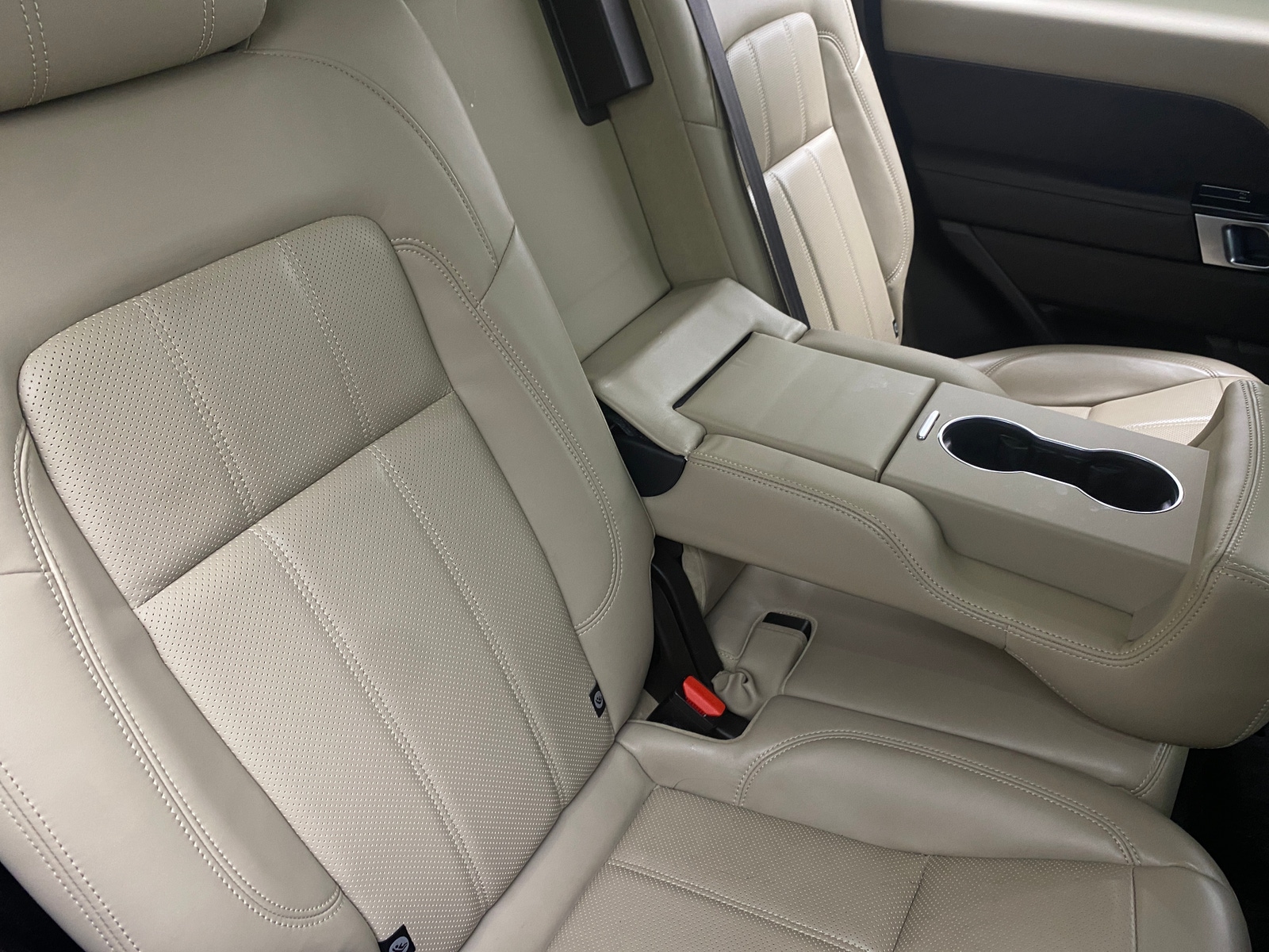 Thumbnail: 2020 Land Rover Range Rover Sport - 5