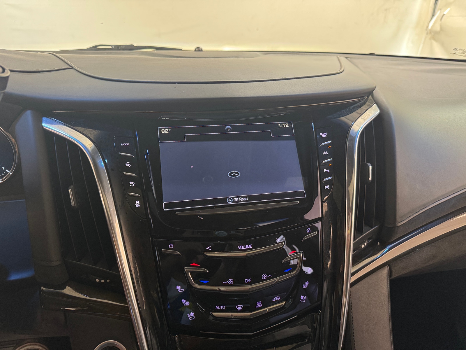 Thumbnail: 2017 Cadillac Escalade - 3