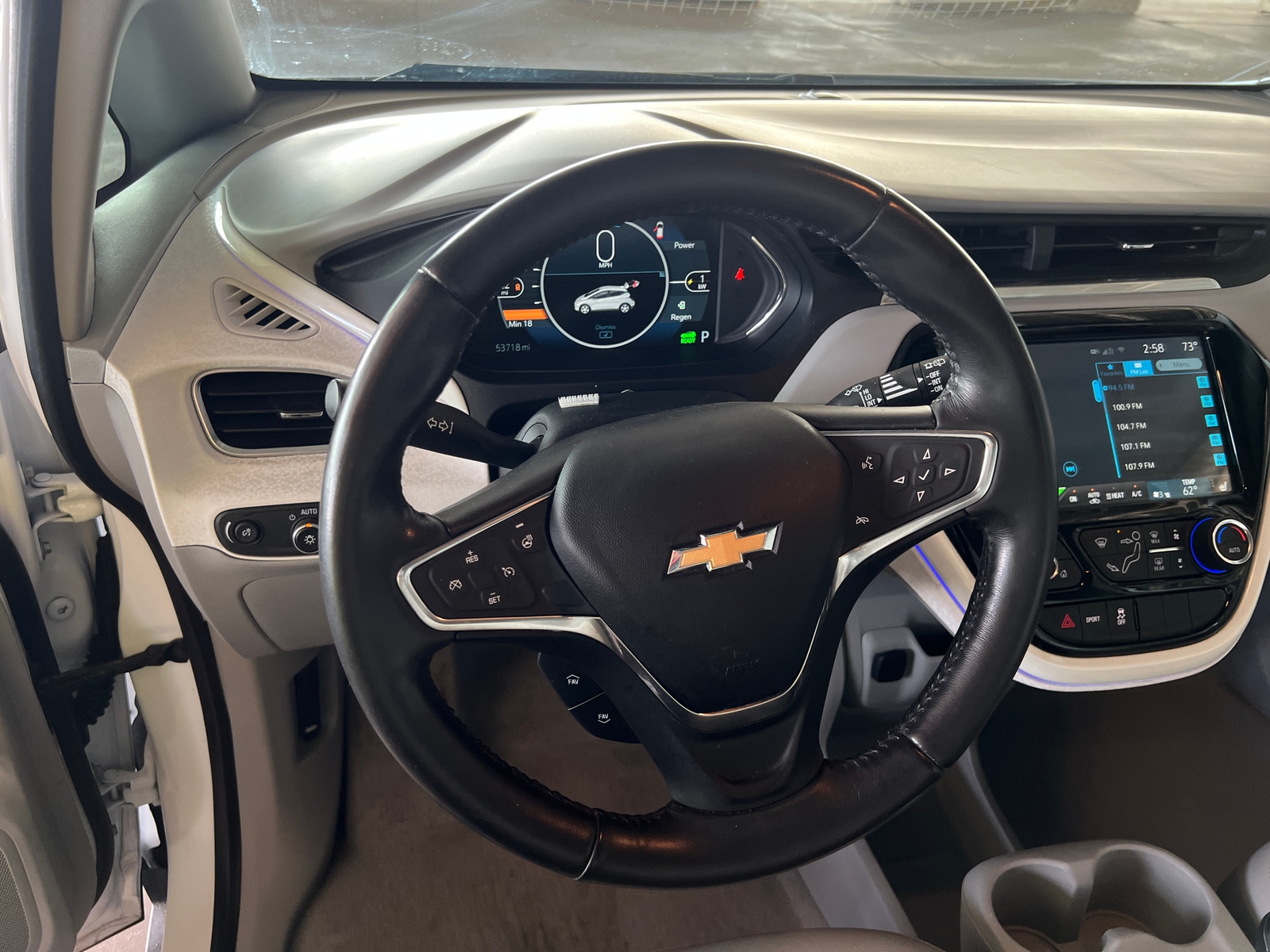 Thumbnail: 2019 Chevrolet Bolt EV - 4