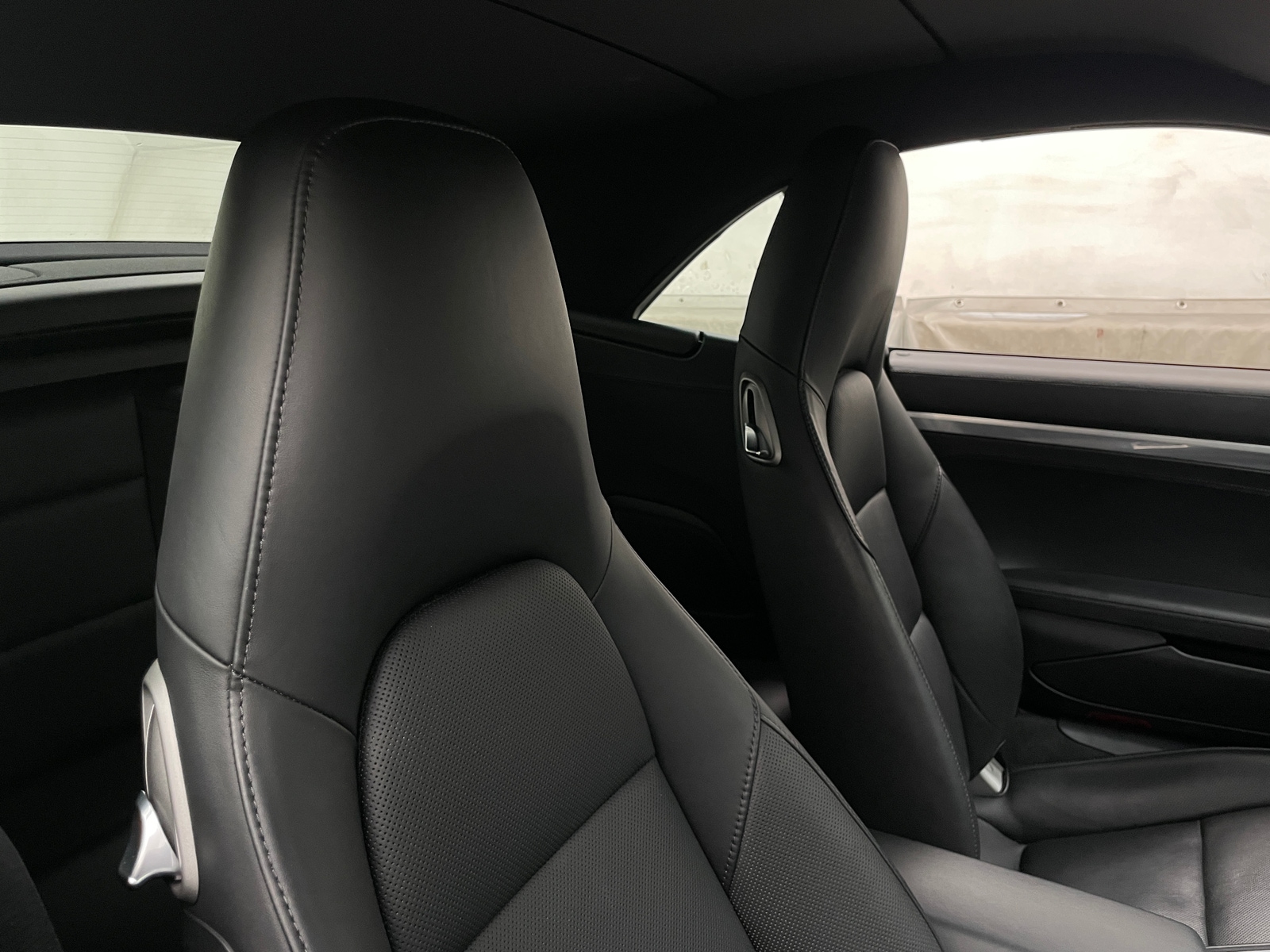 Thumbnail: 2012 Porsche 911 - 2