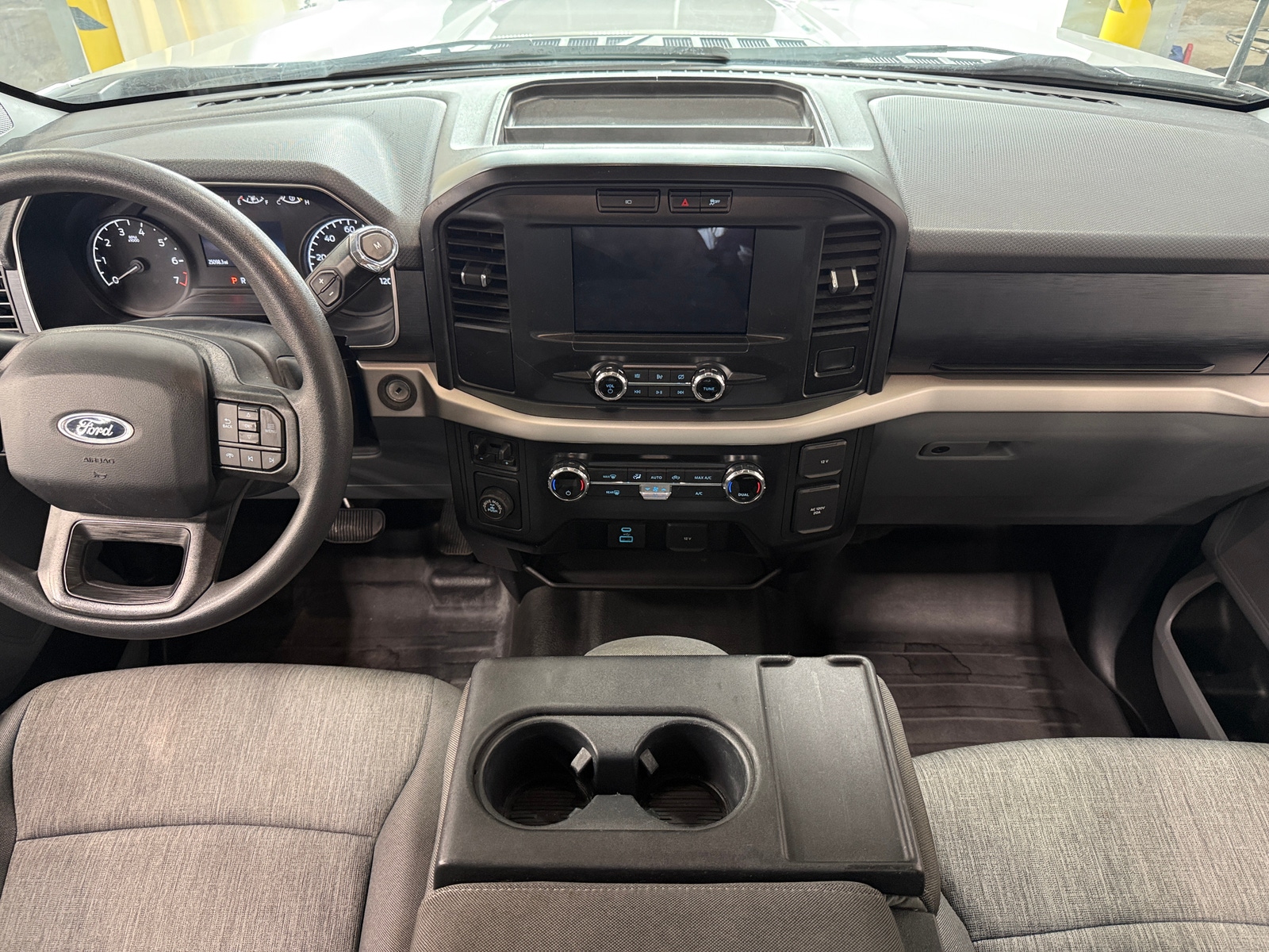 Thumbnail: 2021 Ford Econoline - 3