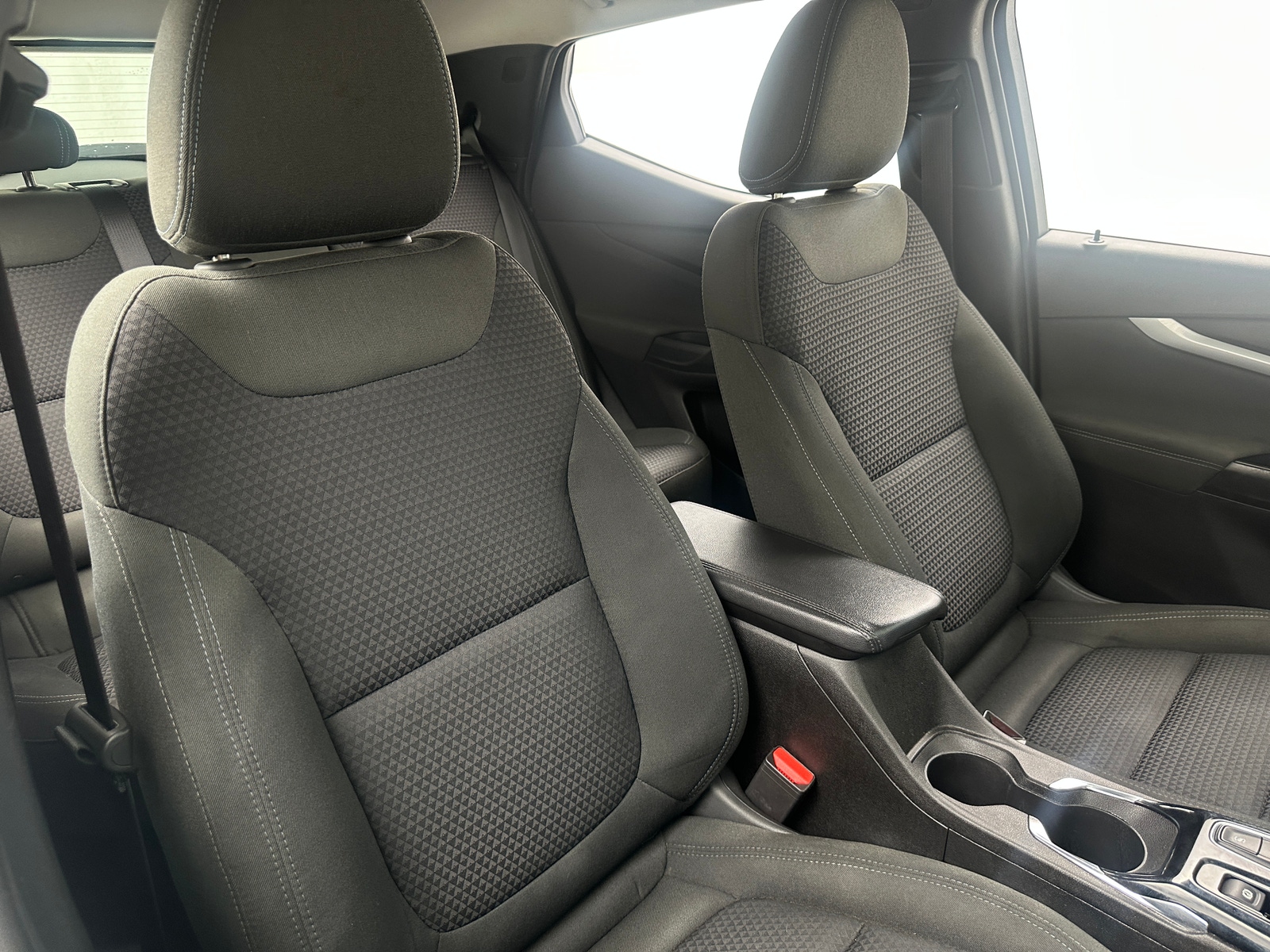 Thumbnail: 2023 Chevrolet Bolt EUV - 2