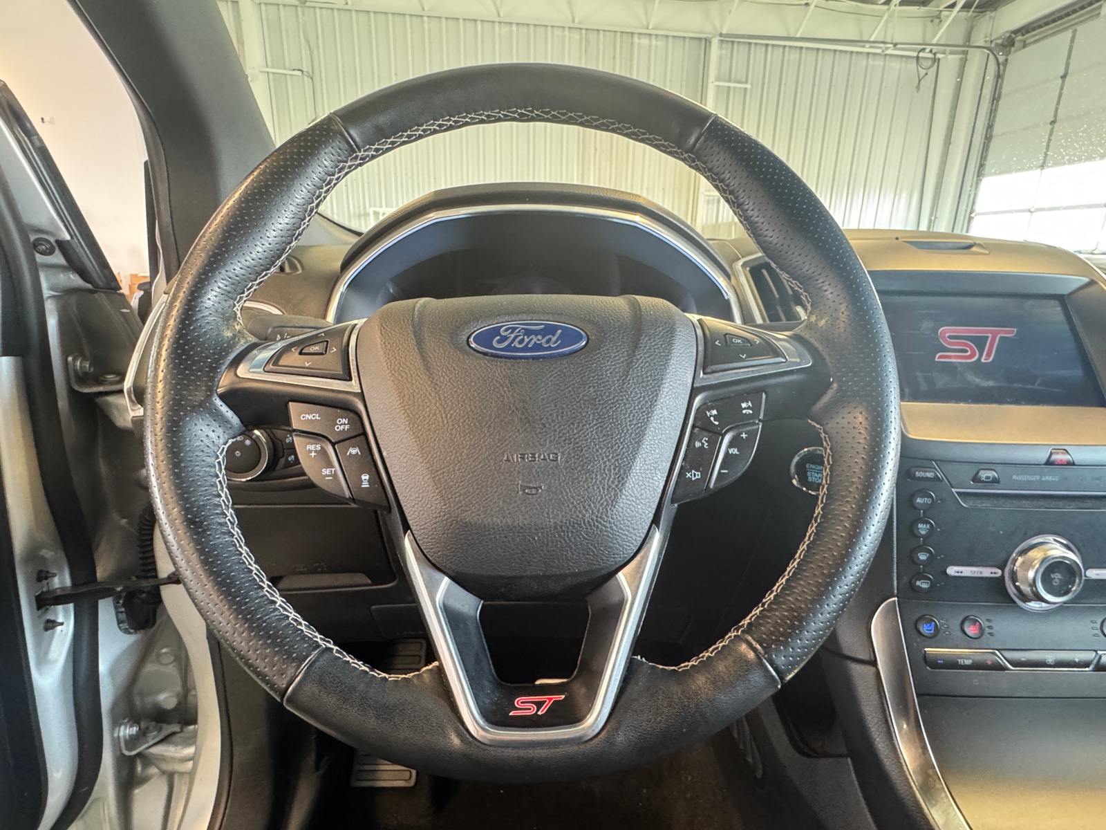 Thumbnail: 2019 Ford Edge - 5