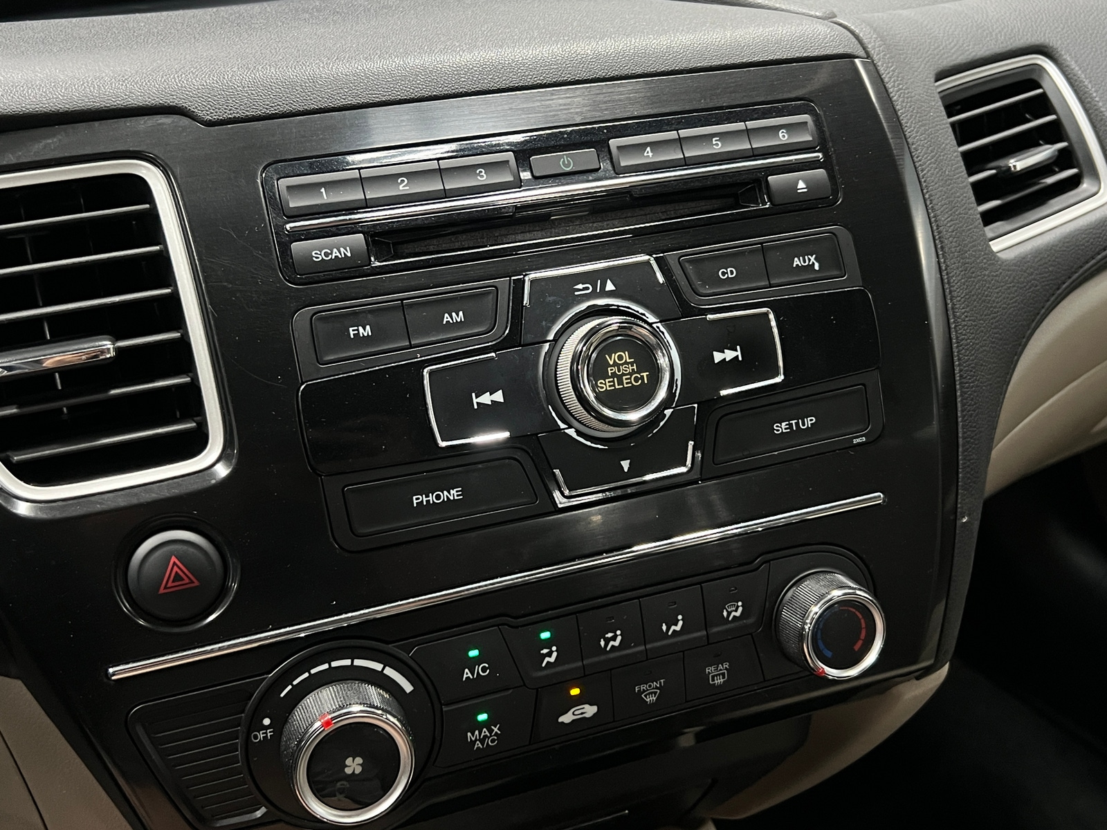 Thumbnail: 2013 Honda Civic - 4