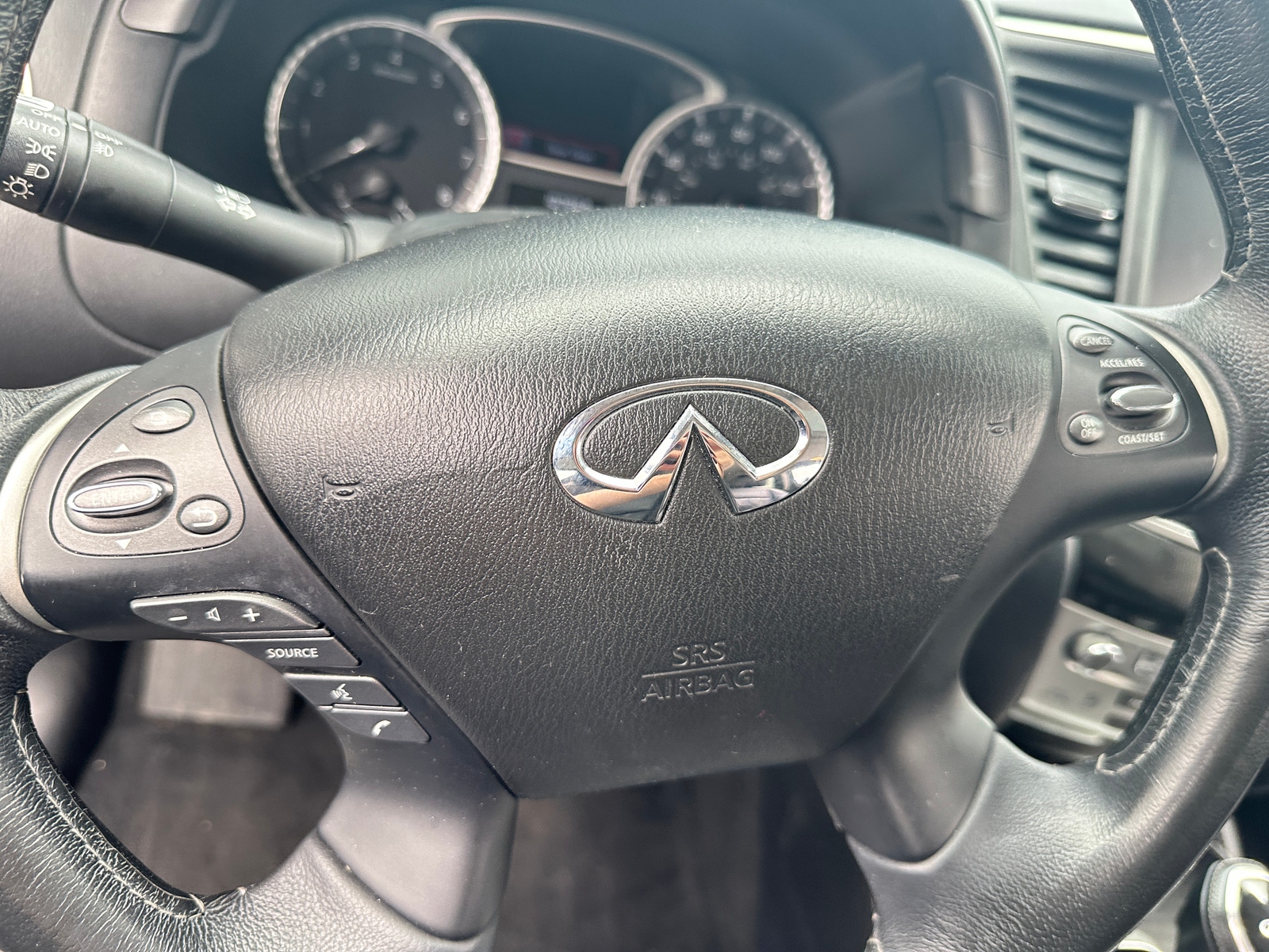 Thumbnail: 2017 INFINITI QX60 - 4