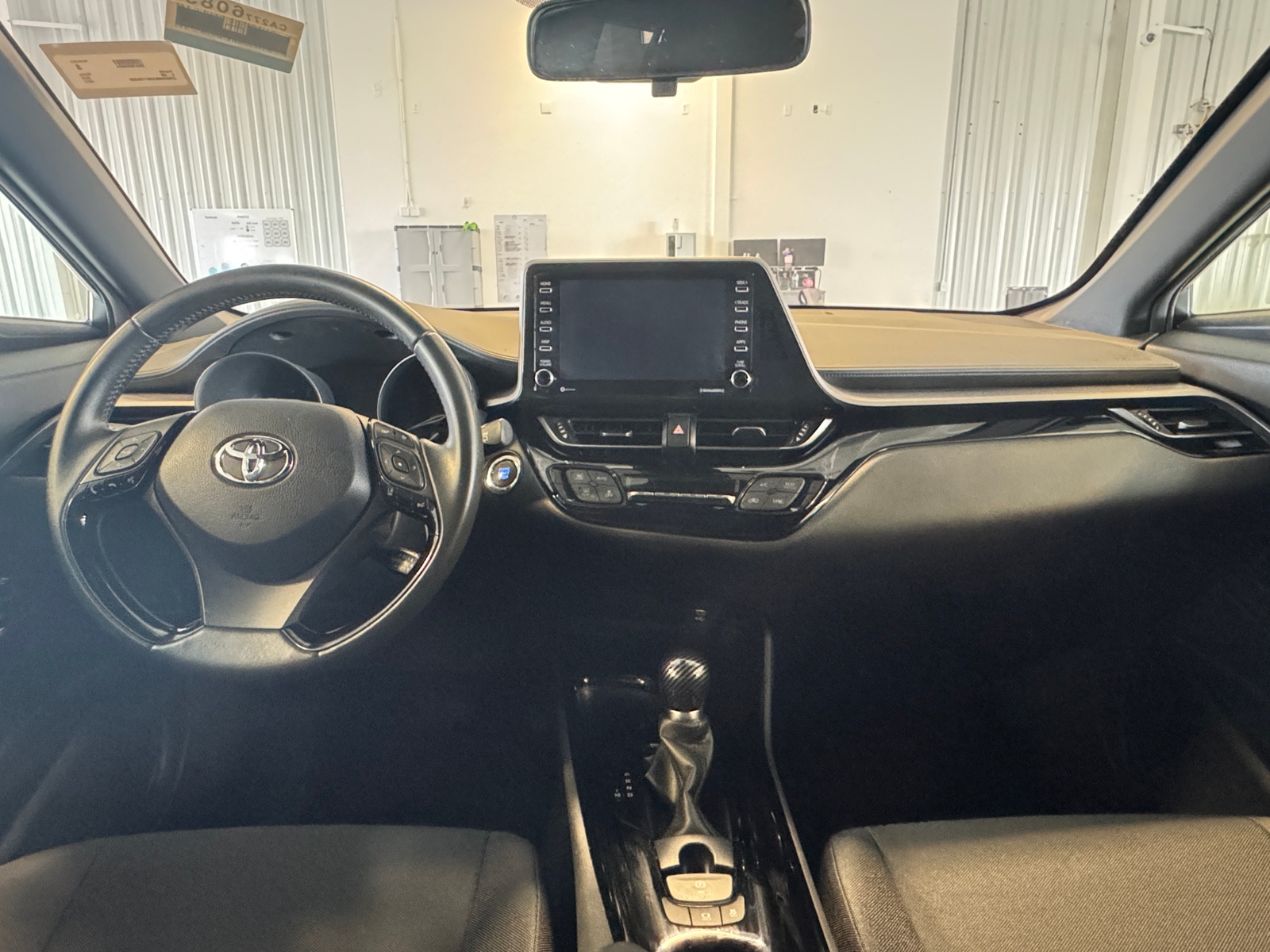 Thumbnail: 2022 Toyota C-HR - 3