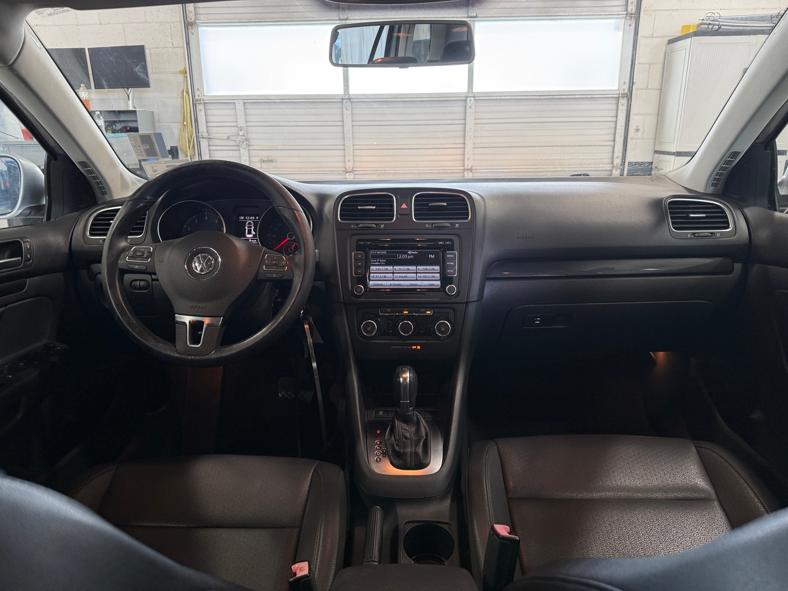 Thumbnail: 2012 Volkswagen Jetta - 3
