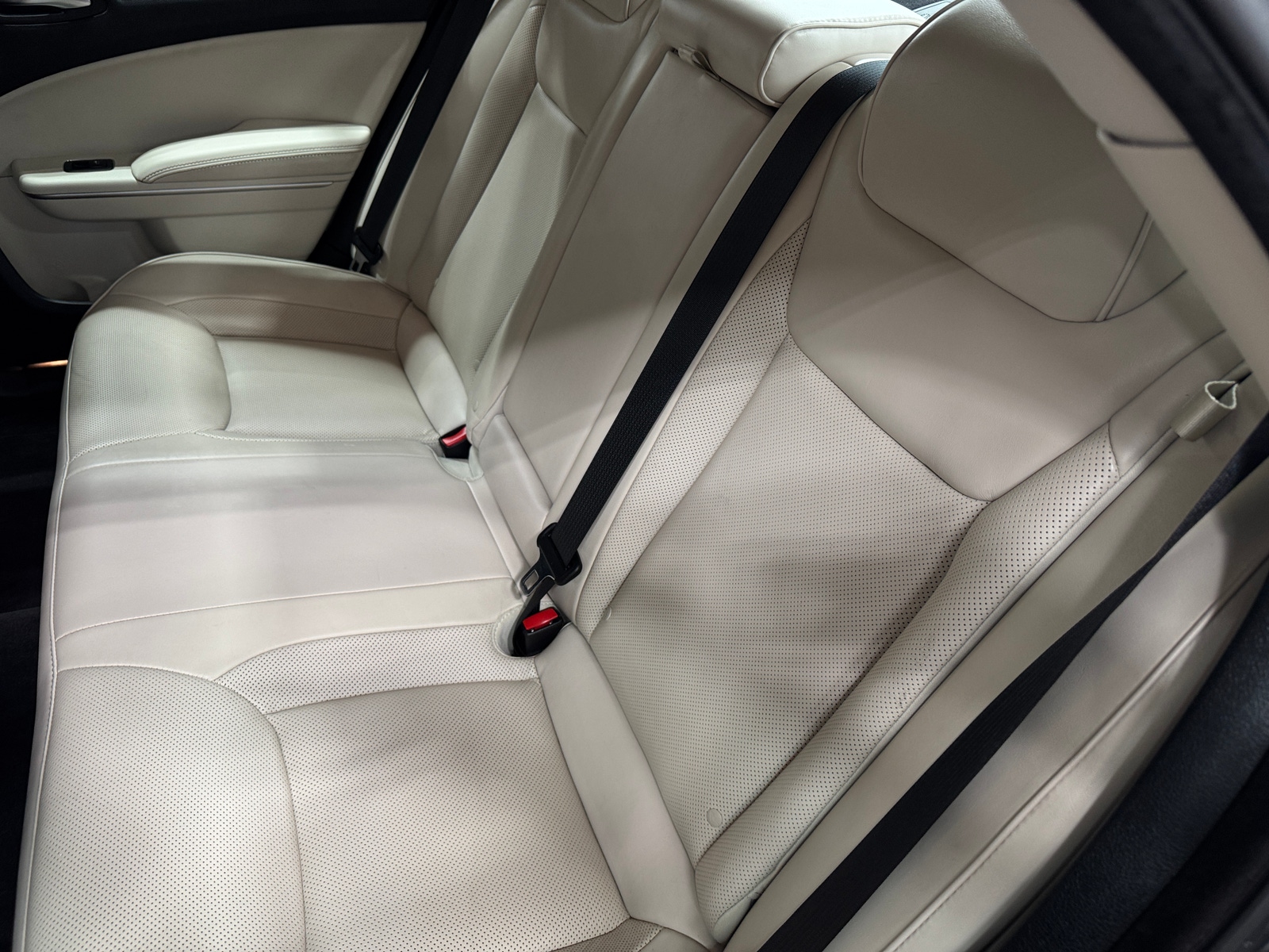 Thumbnail: 2018 Chrysler 300 - 5