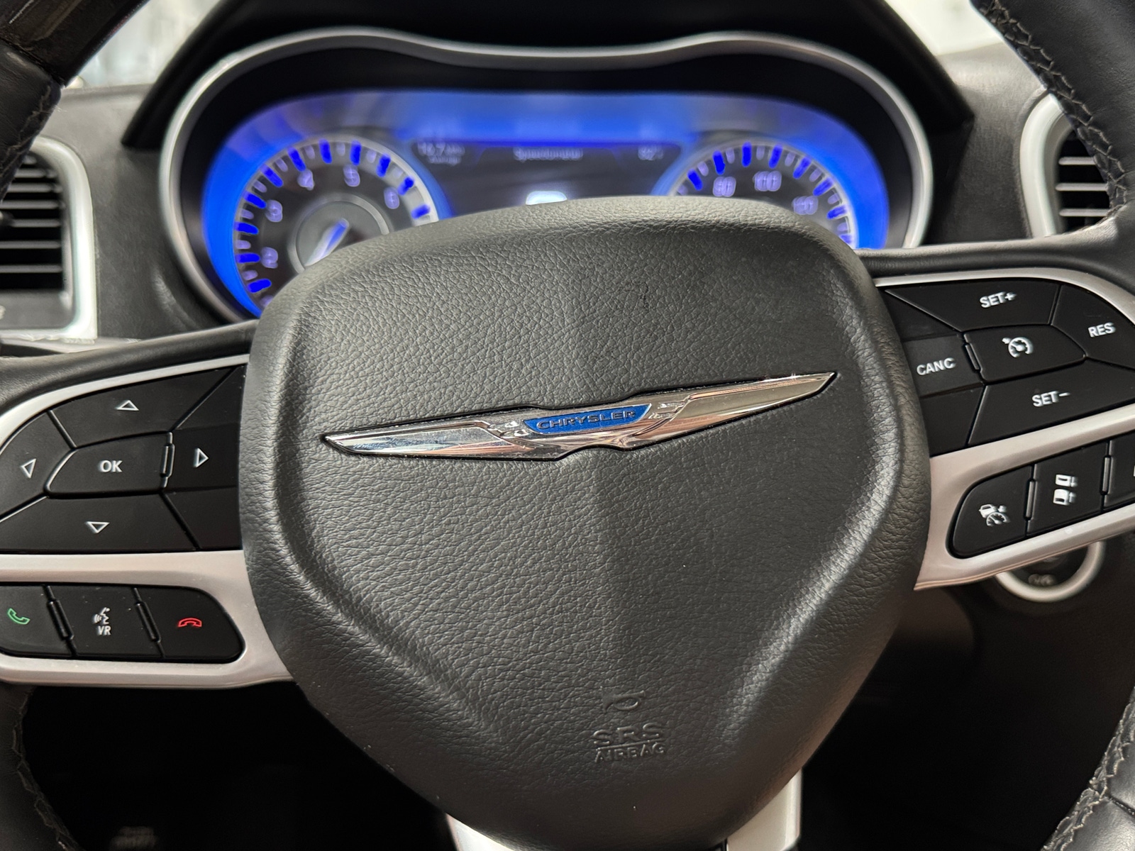 Thumbnail: 2018 Chrysler 300 - 4