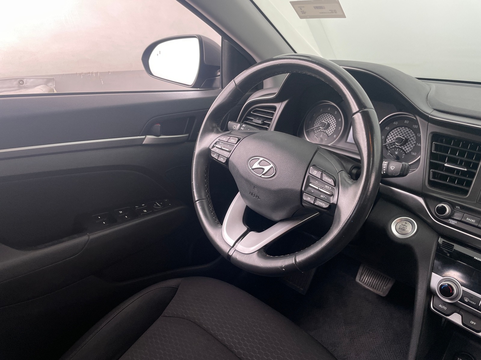 Thumbnail: 2019 Hyundai Elantra - 5