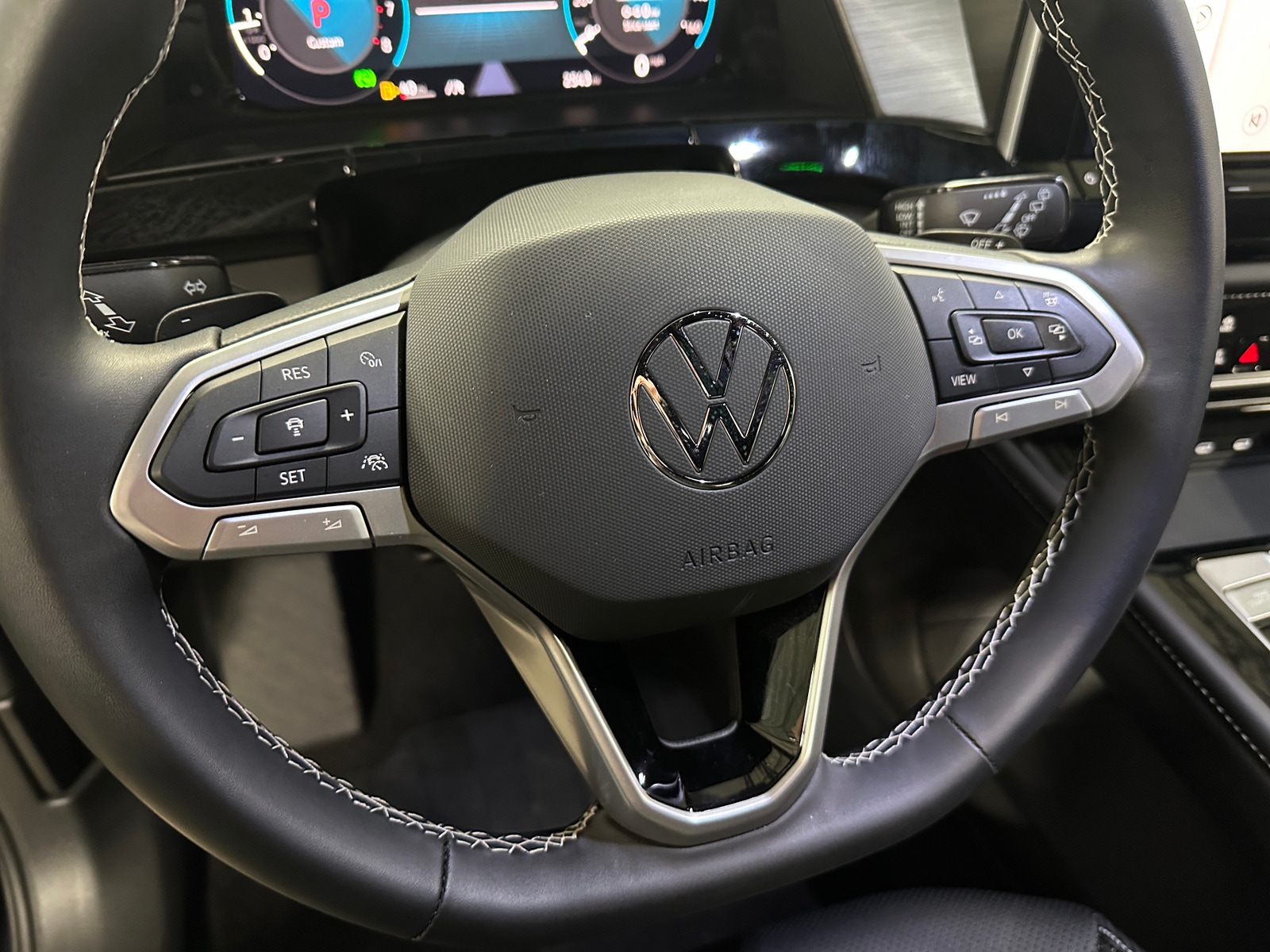 Thumbnail: 2025 Volkswagen Atlas - 4