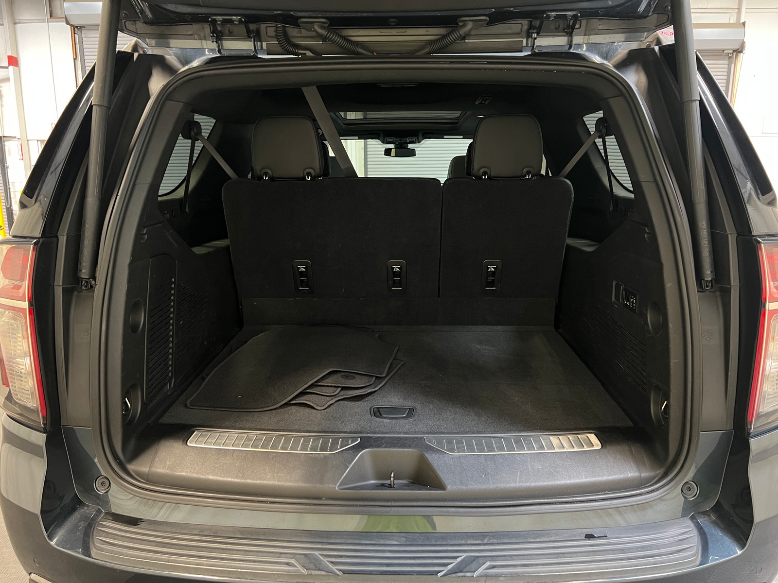 Thumbnail: 2021 Chevrolet Suburban - 6