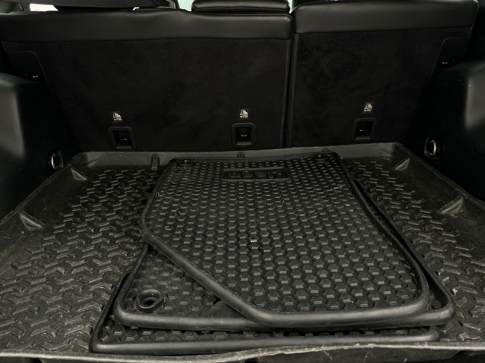 Thumbnail: 2019 Jeep Cherokee - 6