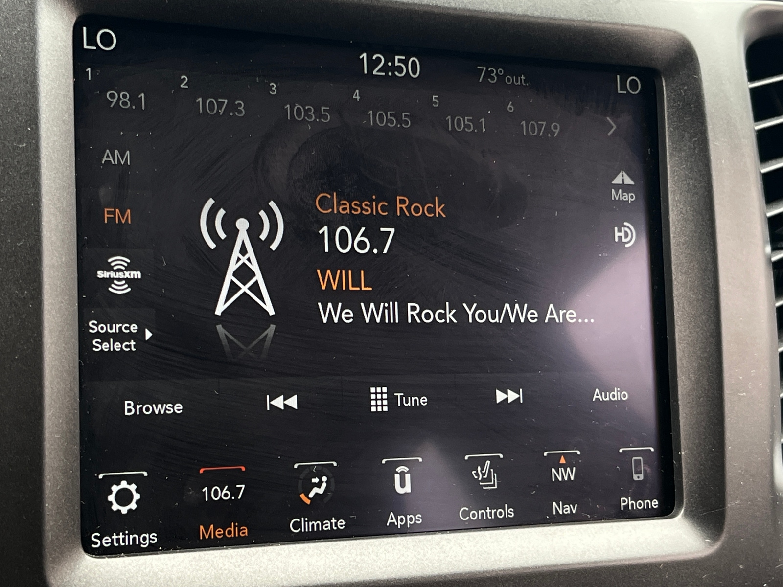 Thumbnail: 2019 Jeep Cherokee - 3