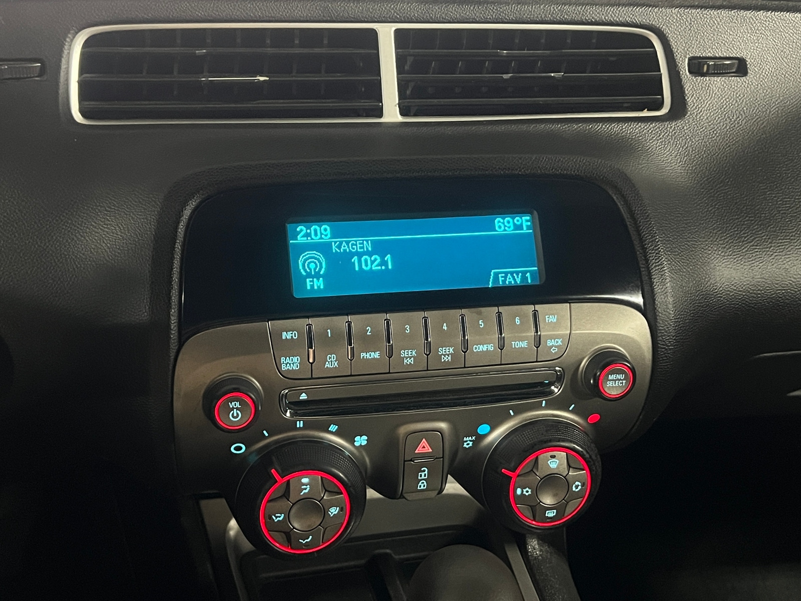 Thumbnail: 2011 Chevrolet Camaro - 4