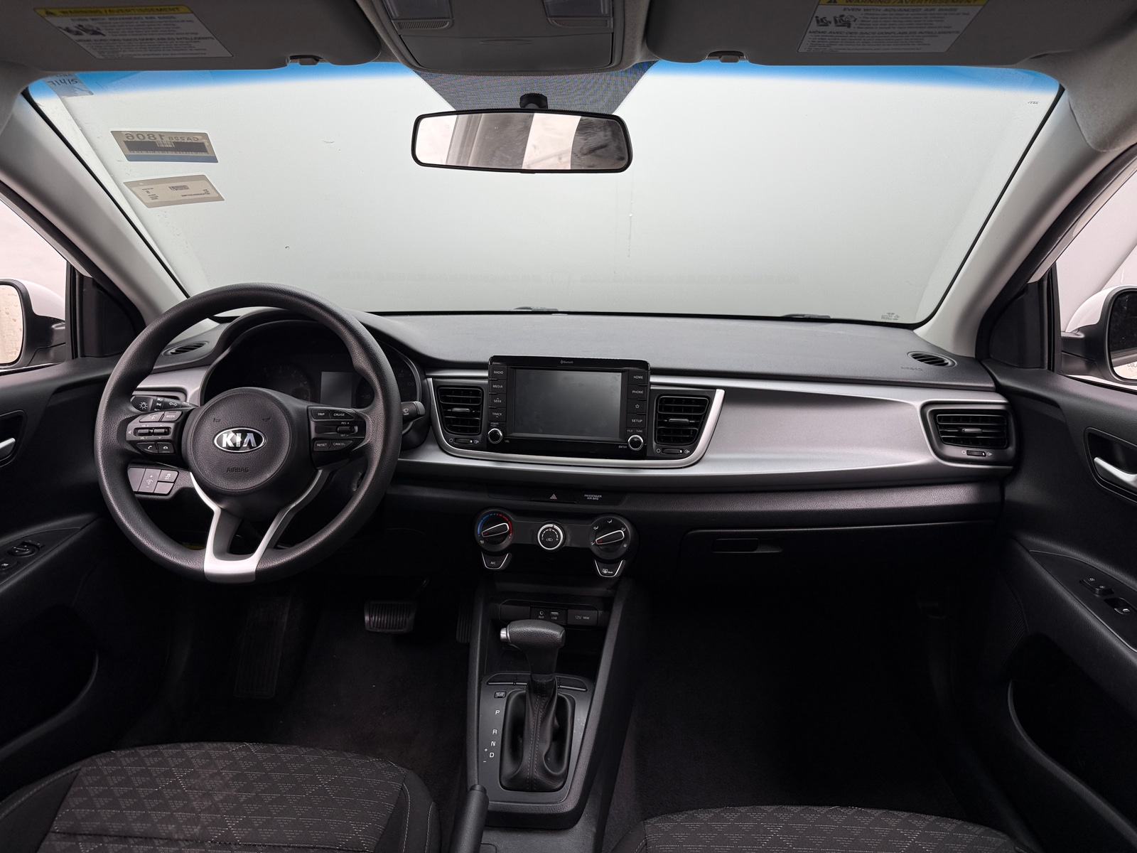 Thumbnail: 2020 Kia Rio - 3