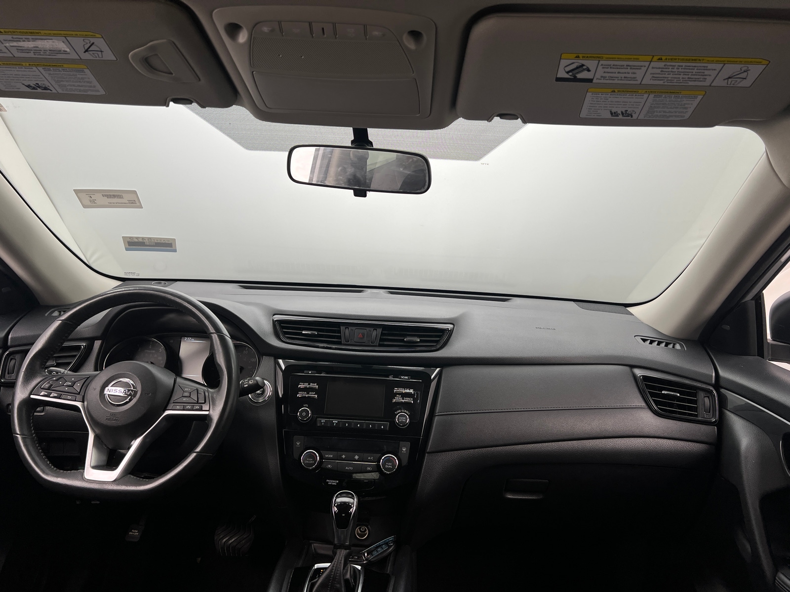 Thumbnail: 2017 Nissan Rogue - 3
