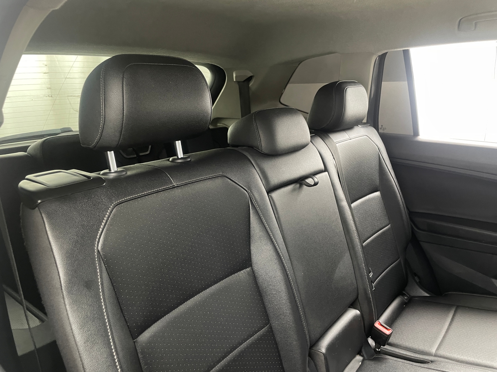 Thumbnail: 2020 Volkswagen Tiguan - 6