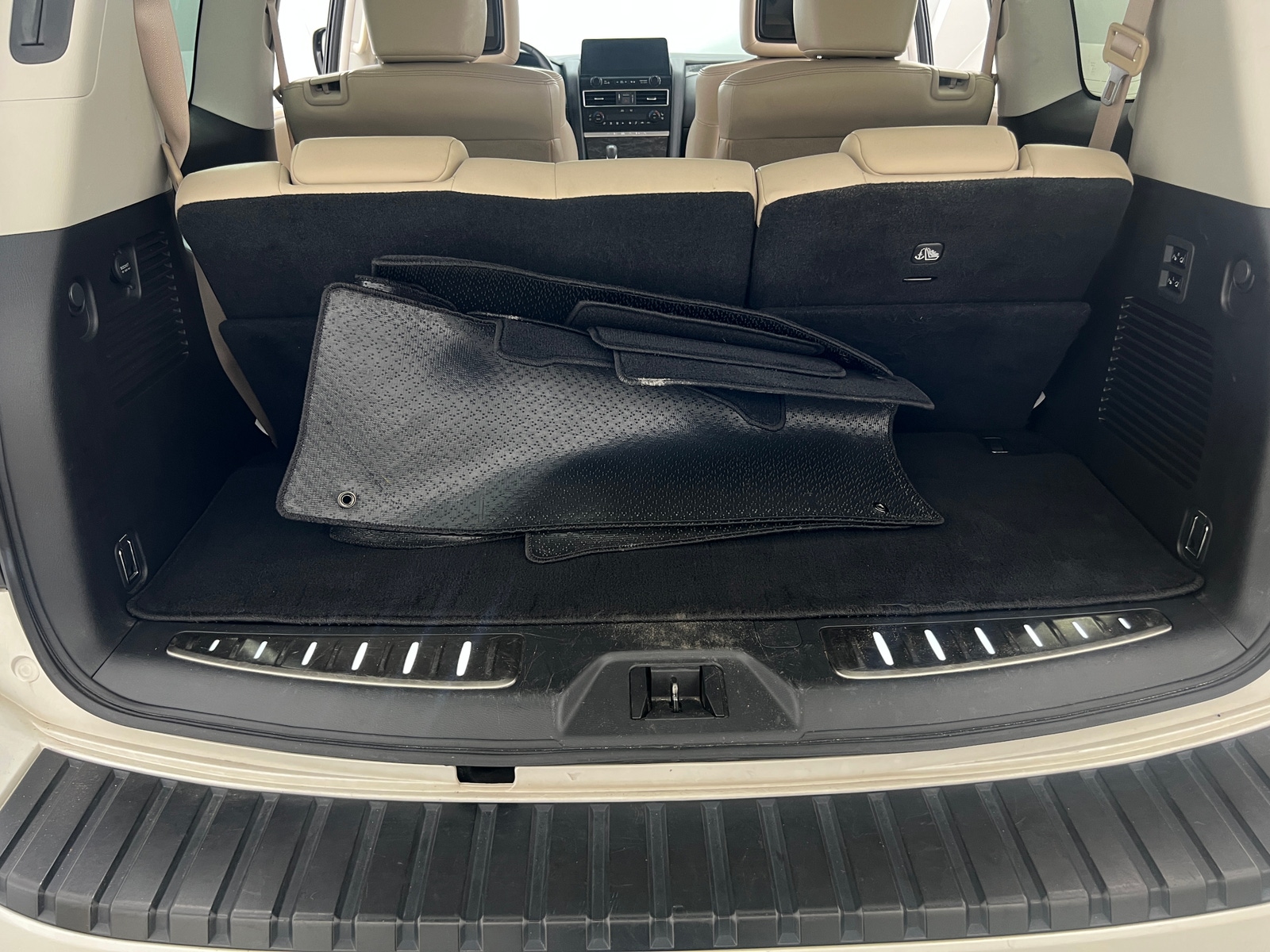 Thumbnail: 2021 Nissan Armada - 6