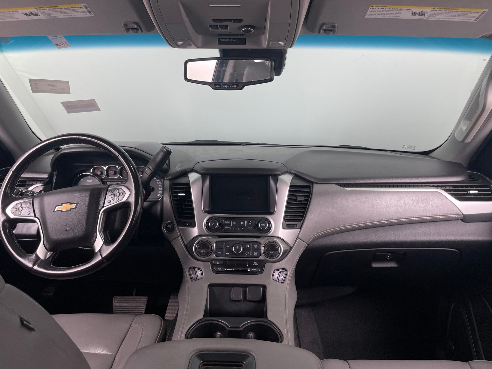 Thumbnail: 2019 Chevrolet Suburban - 3