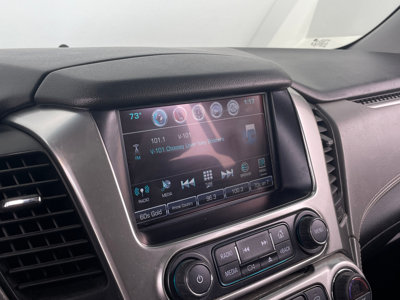 Thumbnail: 2019 Chevrolet Suburban - 4