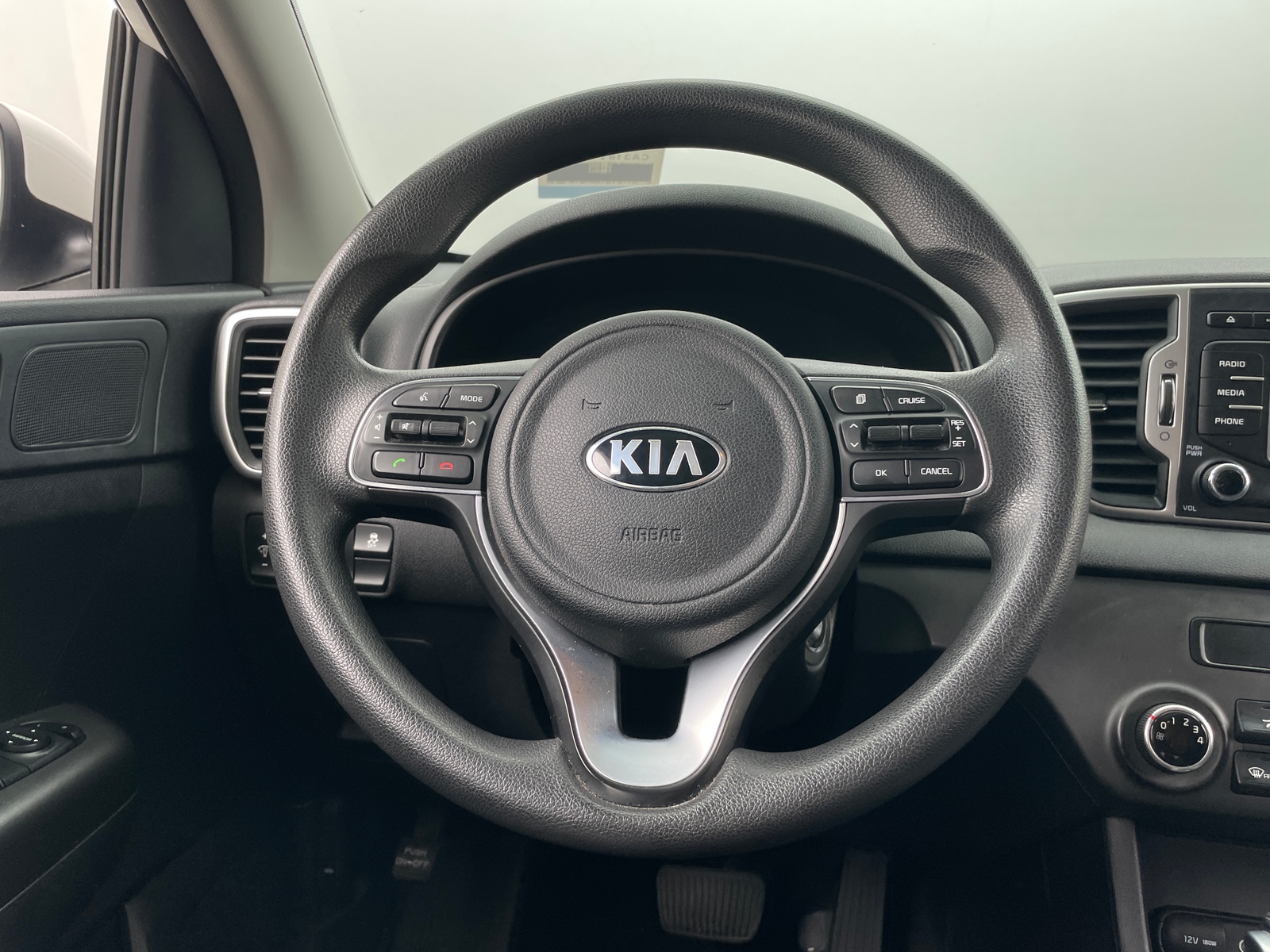 Thumbnail: 2019 Kia Sportage - 5