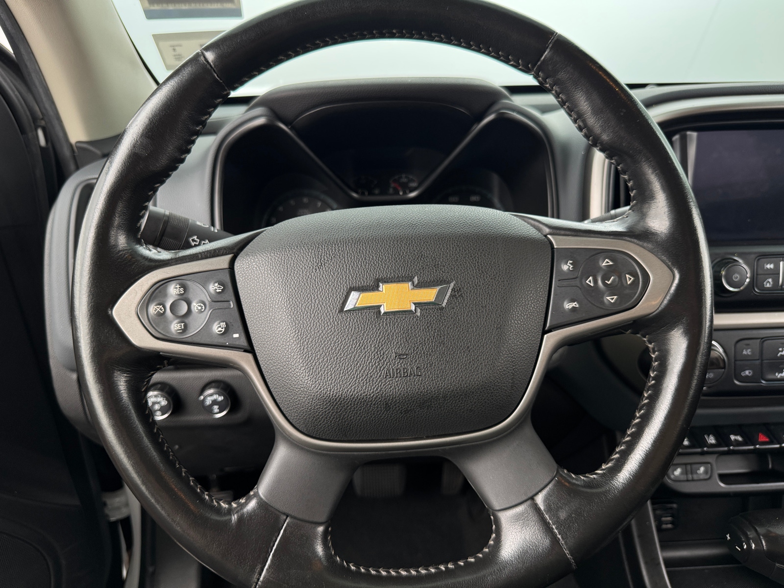 Thumbnail: 2021 Chevrolet Colorado - 4