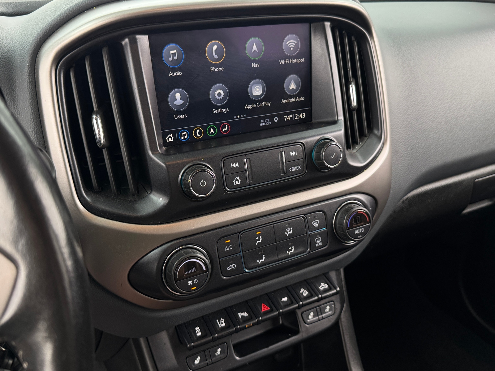 Thumbnail: 2021 Chevrolet Colorado - 3