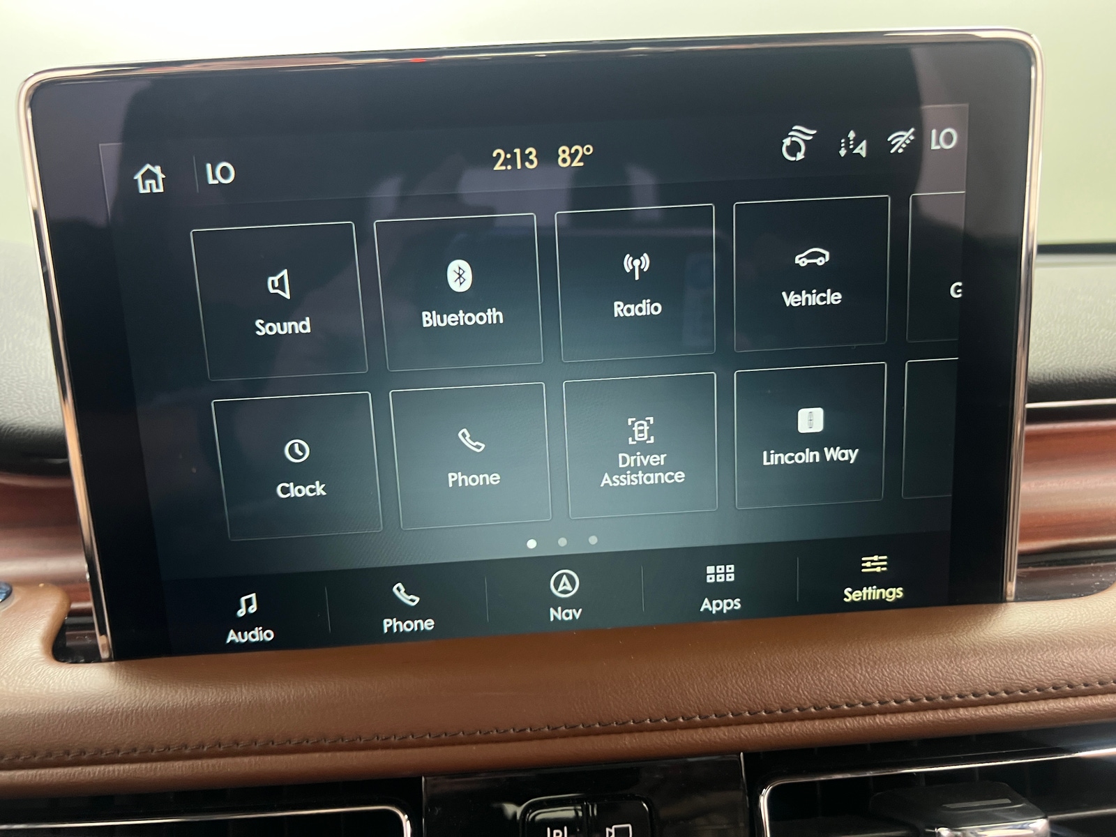 Thumbnail: 2022 Lincoln Aviator - 3