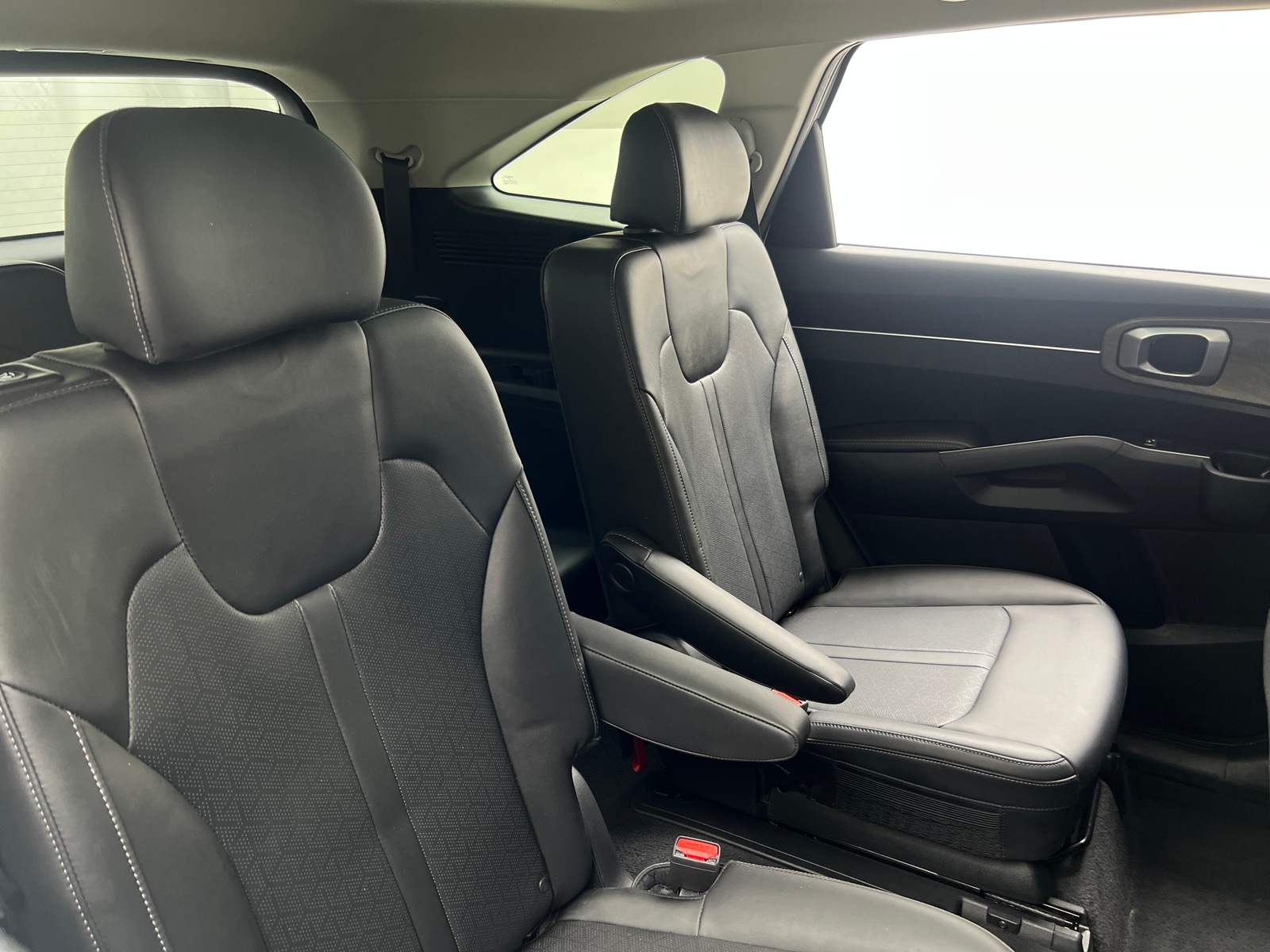 Thumbnail: 2023 Kia Sorento - 5