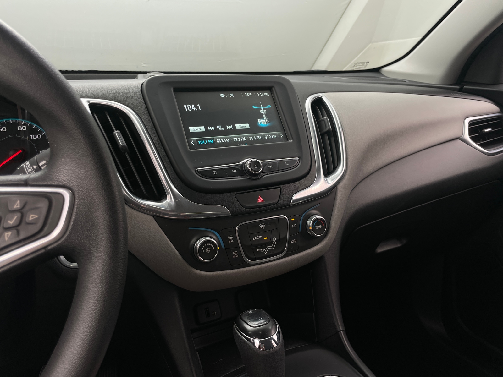 Thumbnail: 2018 Chevrolet Equinox - 4