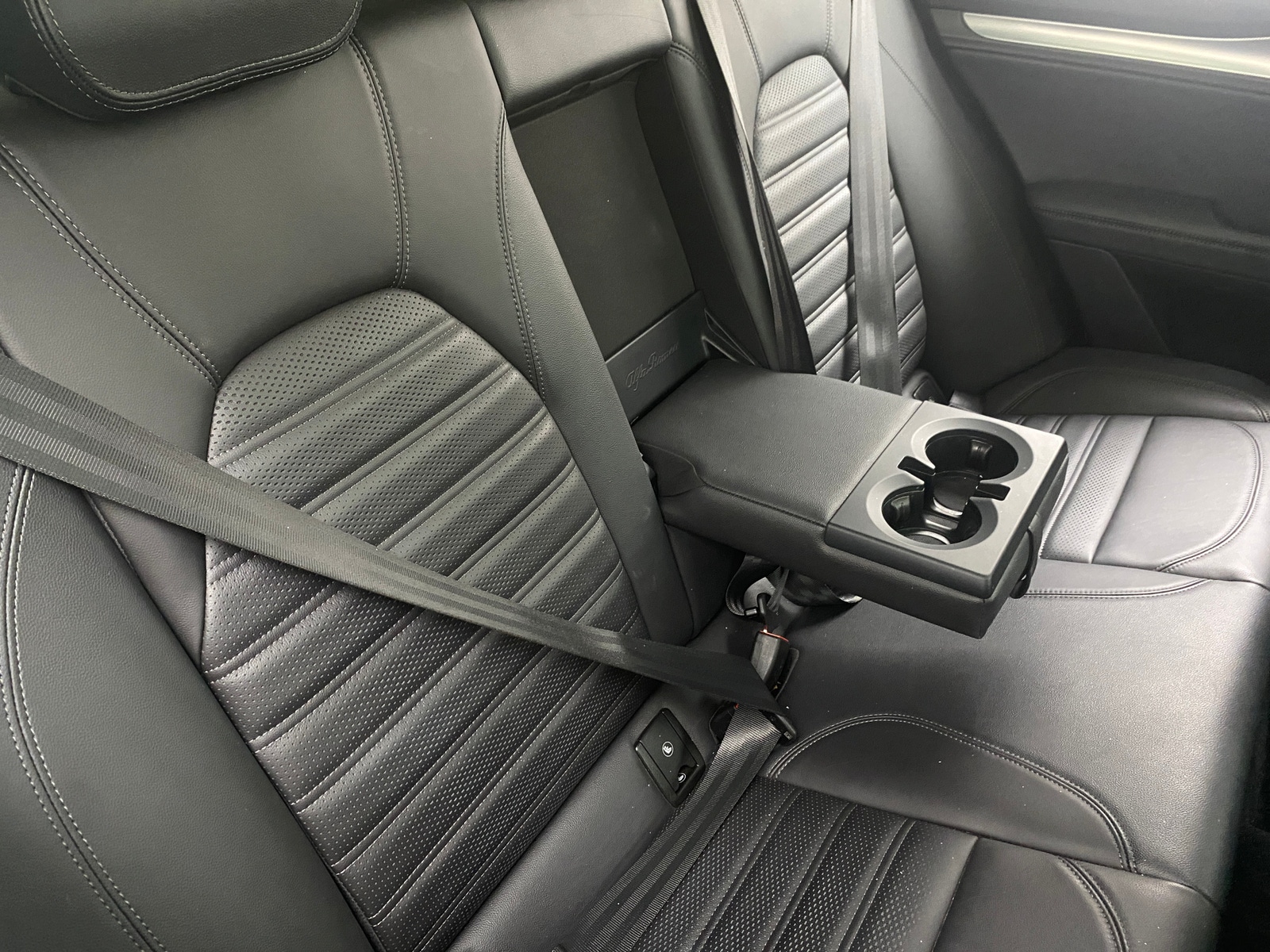 Thumbnail: 2021 Alfa Romeo Stelvio - 5