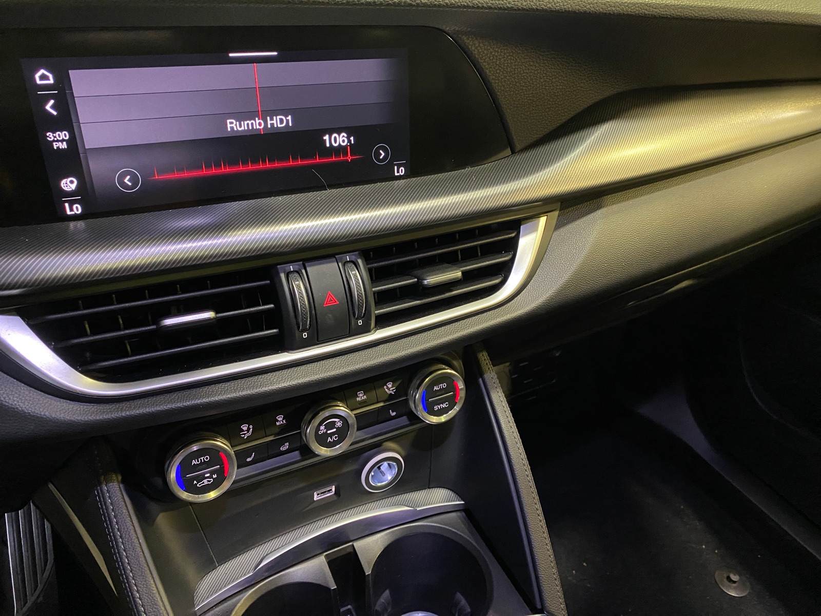 Thumbnail: 2021 Alfa Romeo Stelvio - 3