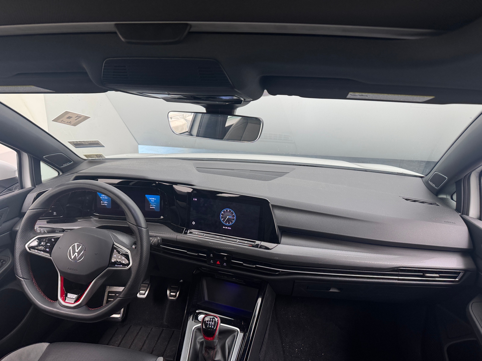 Thumbnail: 2023 Volkswagen Golf - 3