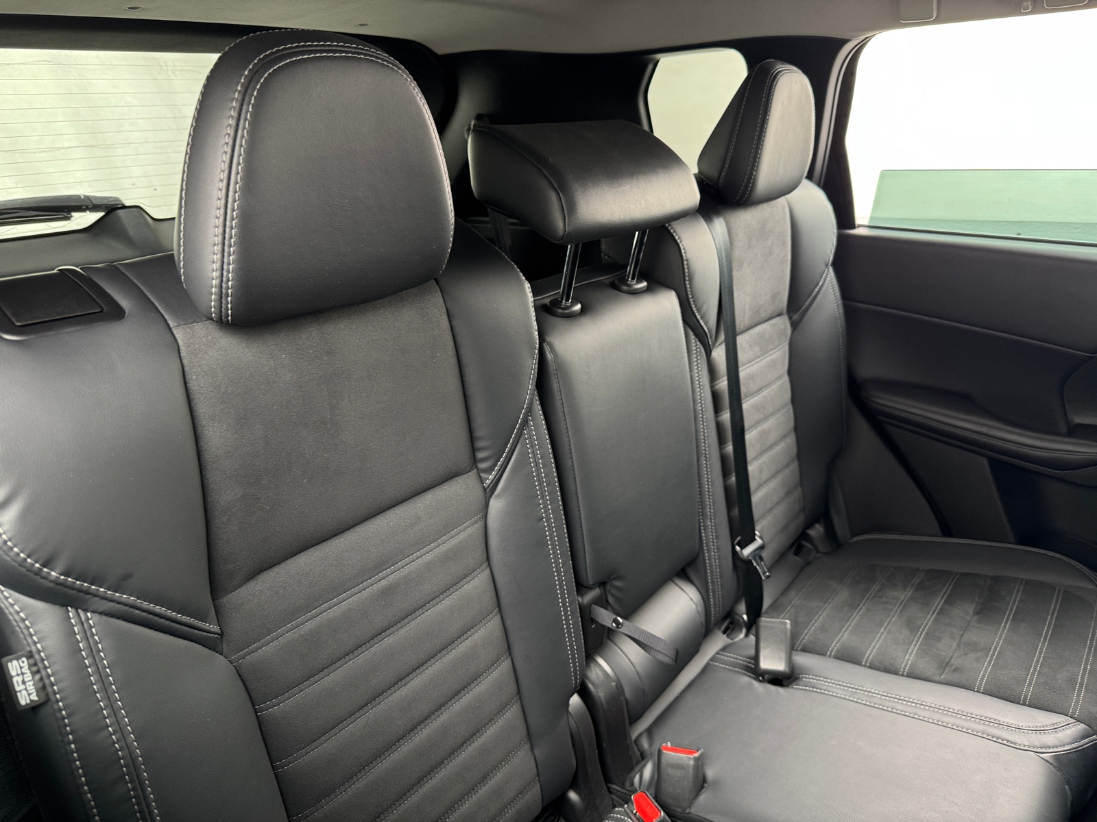 Thumbnail: 2023 Mitsubishi Outlander - 5
