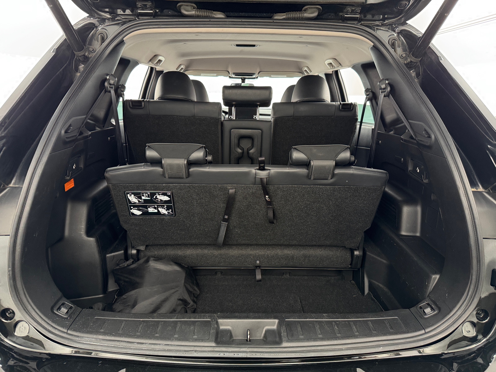 Thumbnail: 2023 Mitsubishi Outlander - 6