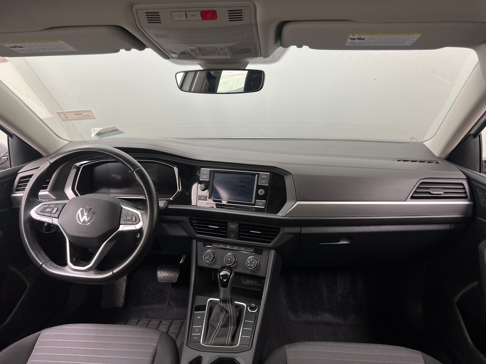 Thumbnail: 2024 Volkswagen Jetta - 3