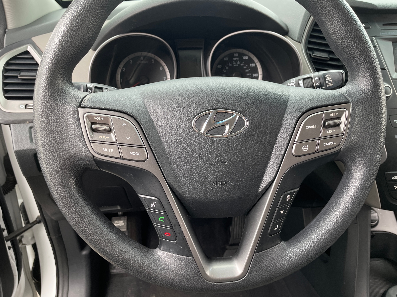 Thumbnail: 2016 Hyundai Santa Fe - 5