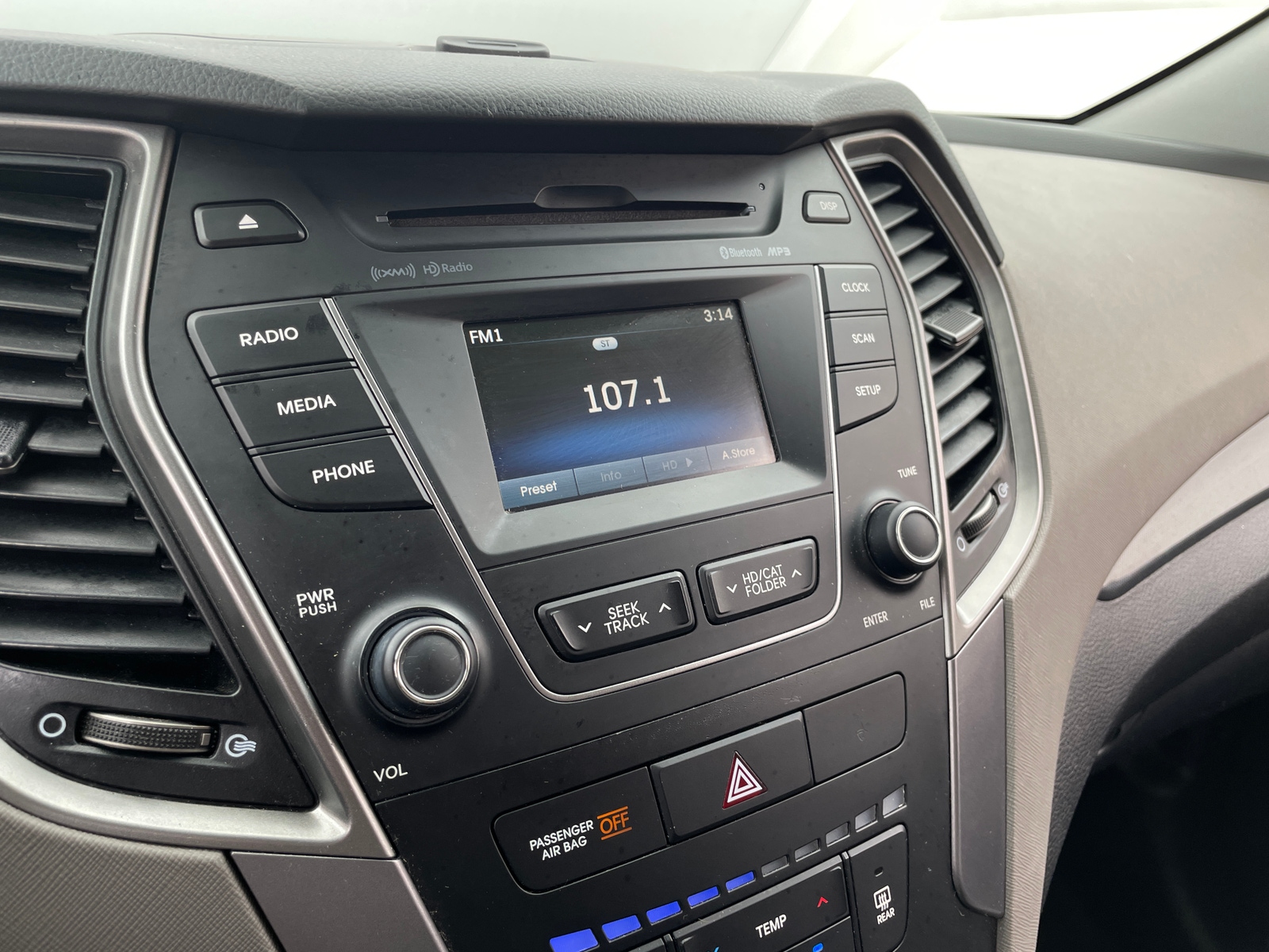 Thumbnail: 2016 Hyundai Santa Fe - 4