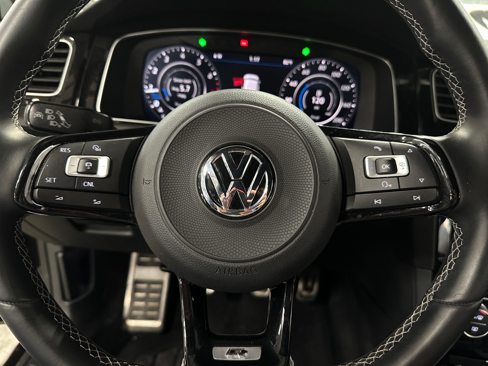 Thumbnail: 2018 Volkswagen Golf - 4